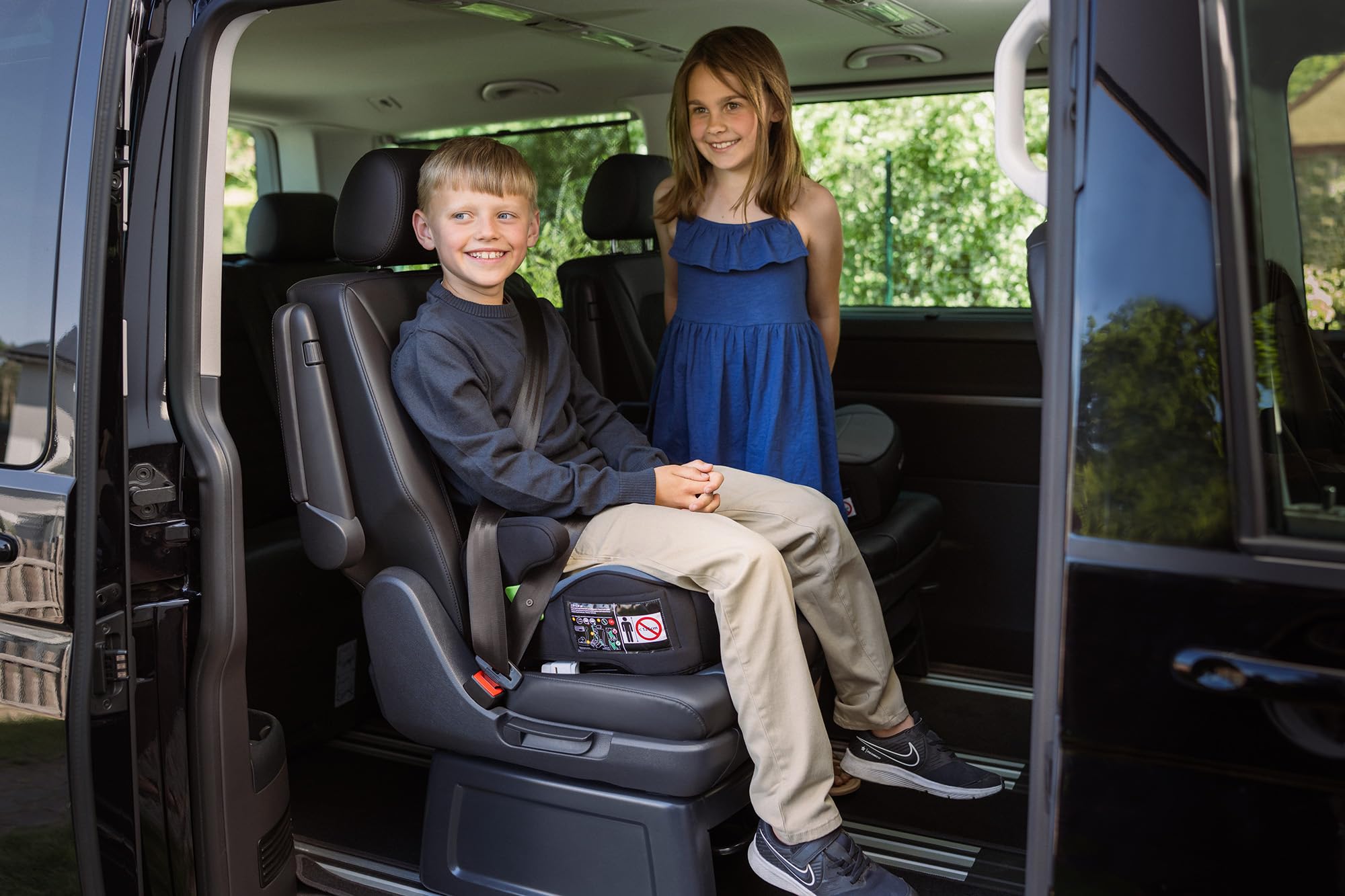 Osann Junior Isofix, Sitzerhöhung Auto Kinder, extra weiche und sichere Kindersitzerhöhung mit Isofix, 126-150 cm (ca. 15-36 kg), Sitzschale i-Size - Elephant Grey