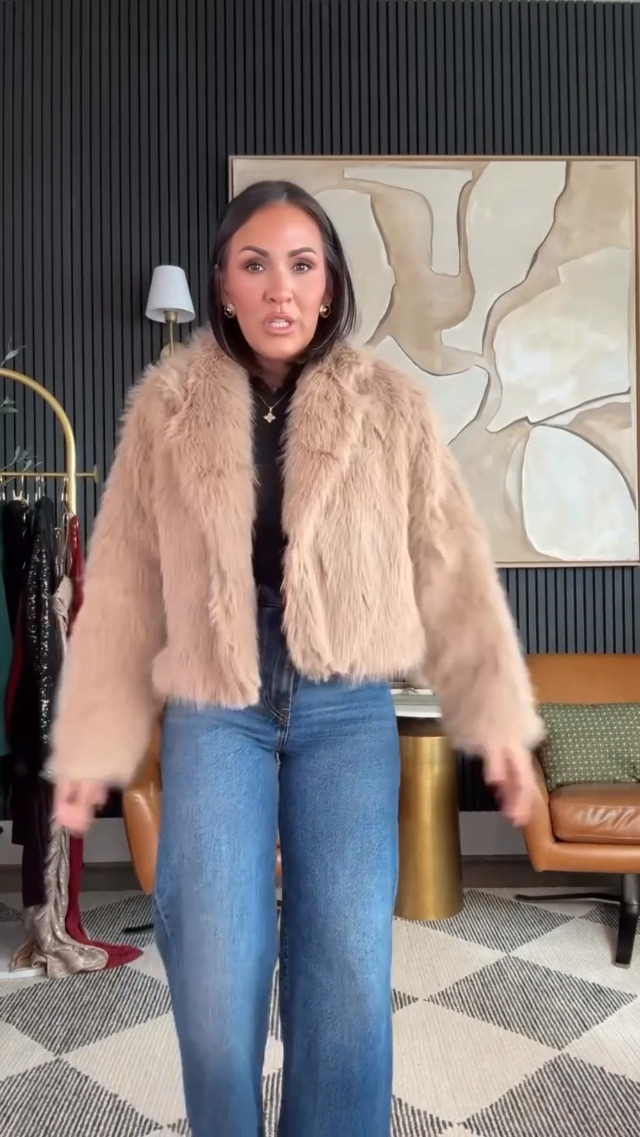 BITTERCELLS Awesome Crop Fur Jacket ベージュ 4th & Reckless cropped faux fur pocket detail jacket in beige | ASOS