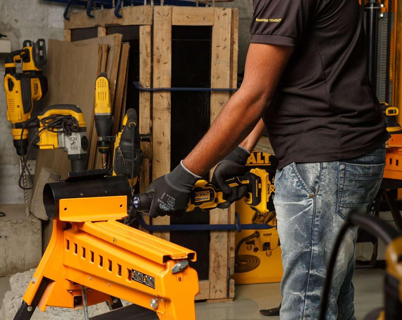 Meuleuse droite DEWALT DCG426P2 XR 18V (2 x 5Ah) Brushless en Coffret