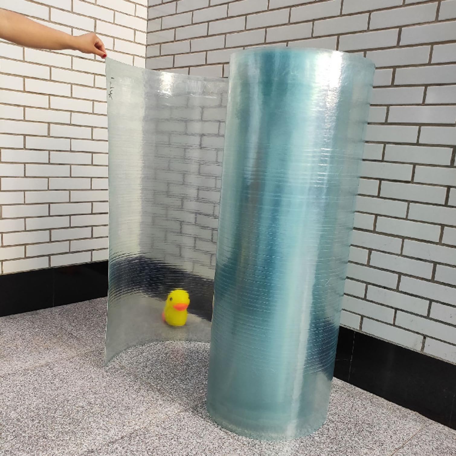 Panneaux polycarbonate imperméables pour rénover une toiture abîmée