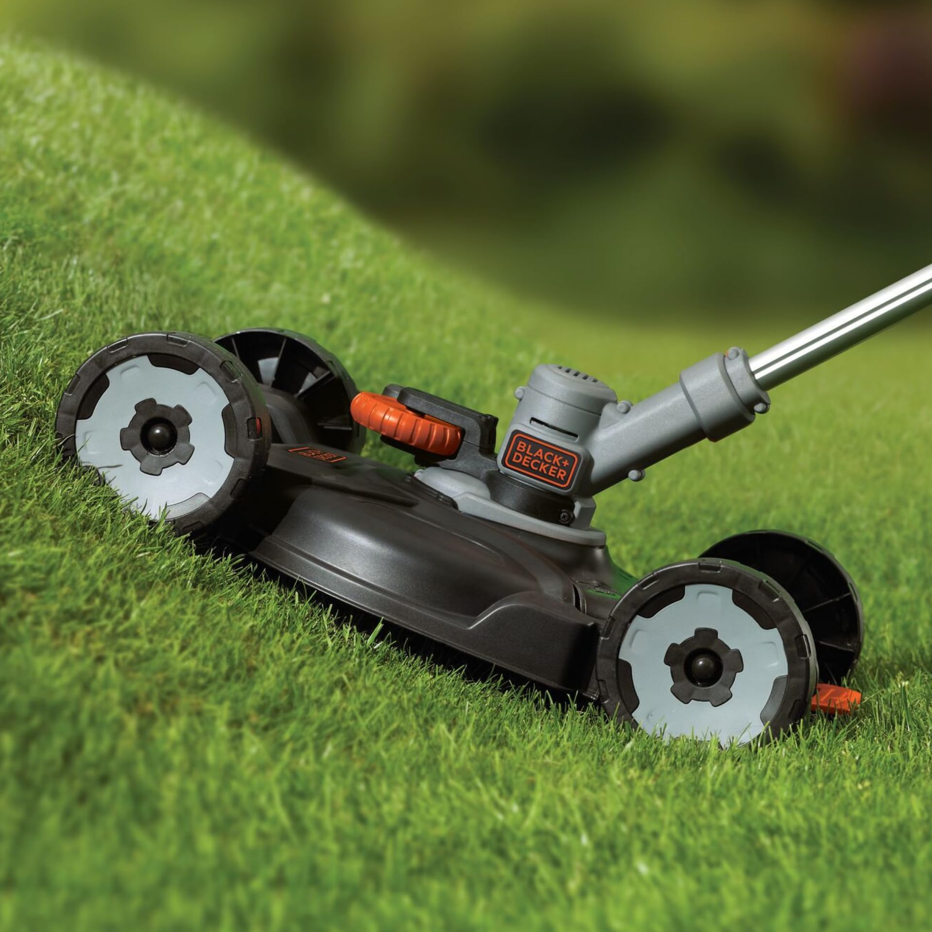 BLACK+DECKER Coupe-Bordures sans Fil 18V POWERCONNECT 3-en-1 – Coupe-Herbe, Dresse-Bordures & Tondeuse légère pour Petits Jardins – STC1820CM-QW