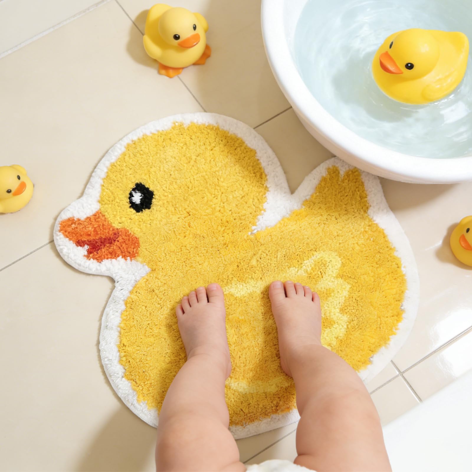 FYSUIMU Tapis de bain mignon en forme de canard jaune en forme de canard, tapis de bain décoratif antidérapant lavable pour anniversaire, fête prénatale, décoration de la maison et de la salle de bain