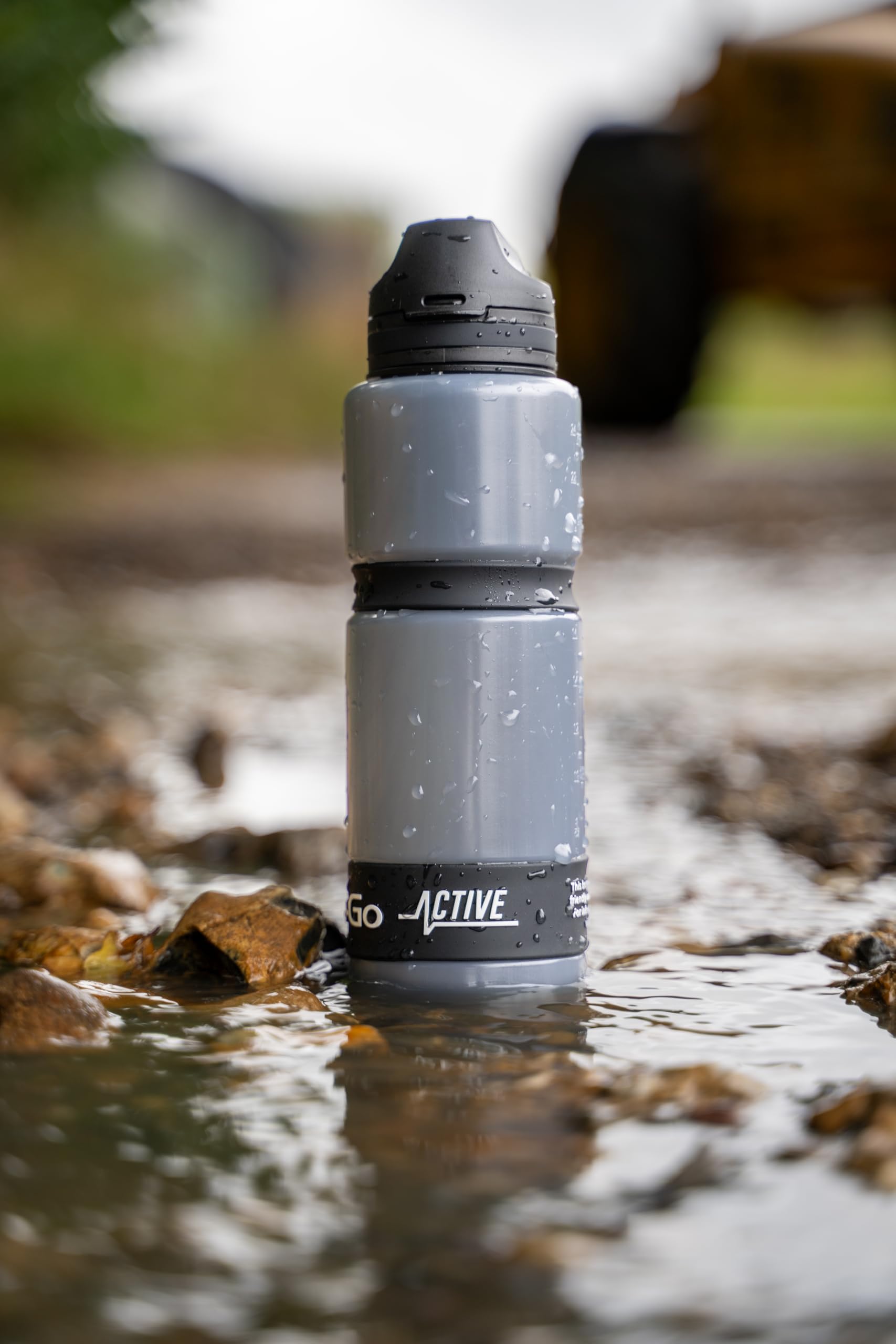 WATER TO GO Cantimplora de 0,75 L, con filtro, beber agua directamente del río, lago o conducto | Ultraligera y libre de BPA | 200 L de potencia de filtrado | Perfecto para viajes, kayak, camping, etc
