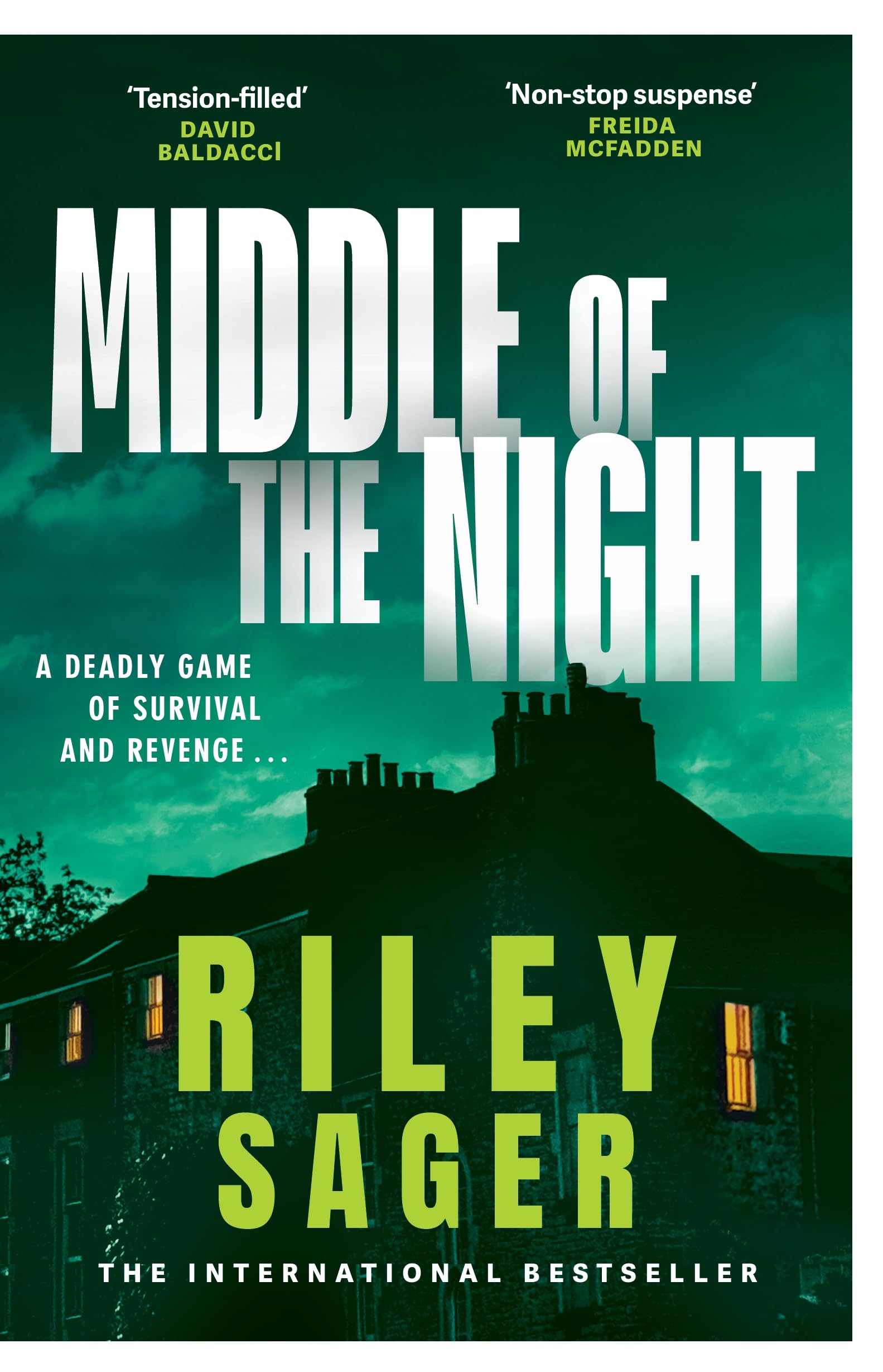 Middle of the Night by Riley Sager PAPERBACK 9781399712422