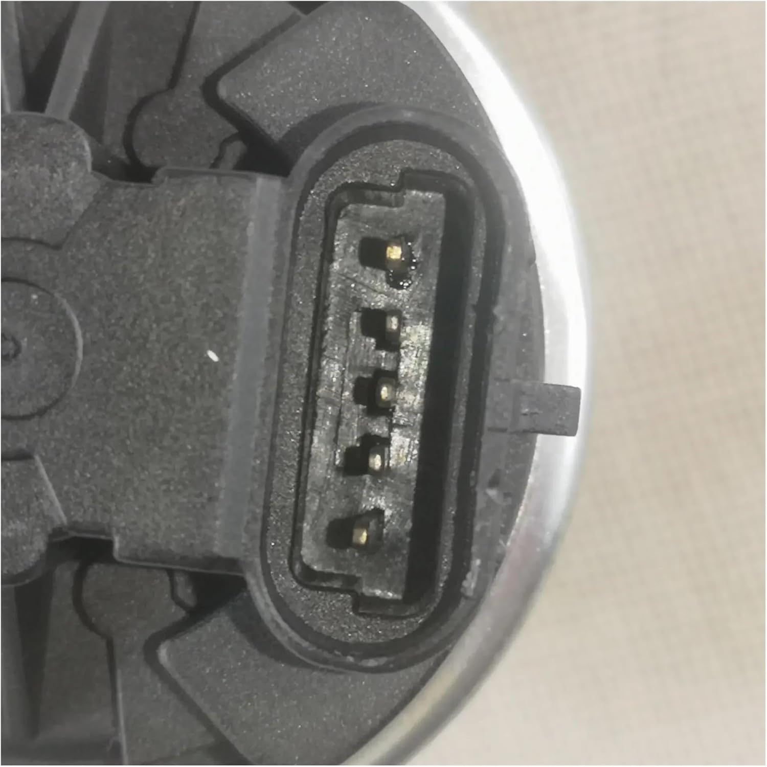 自動車用EGRバルブ に適合する シボレー用 12568582 2145596 EG10026 2141065 排気ガス再循環バルブ