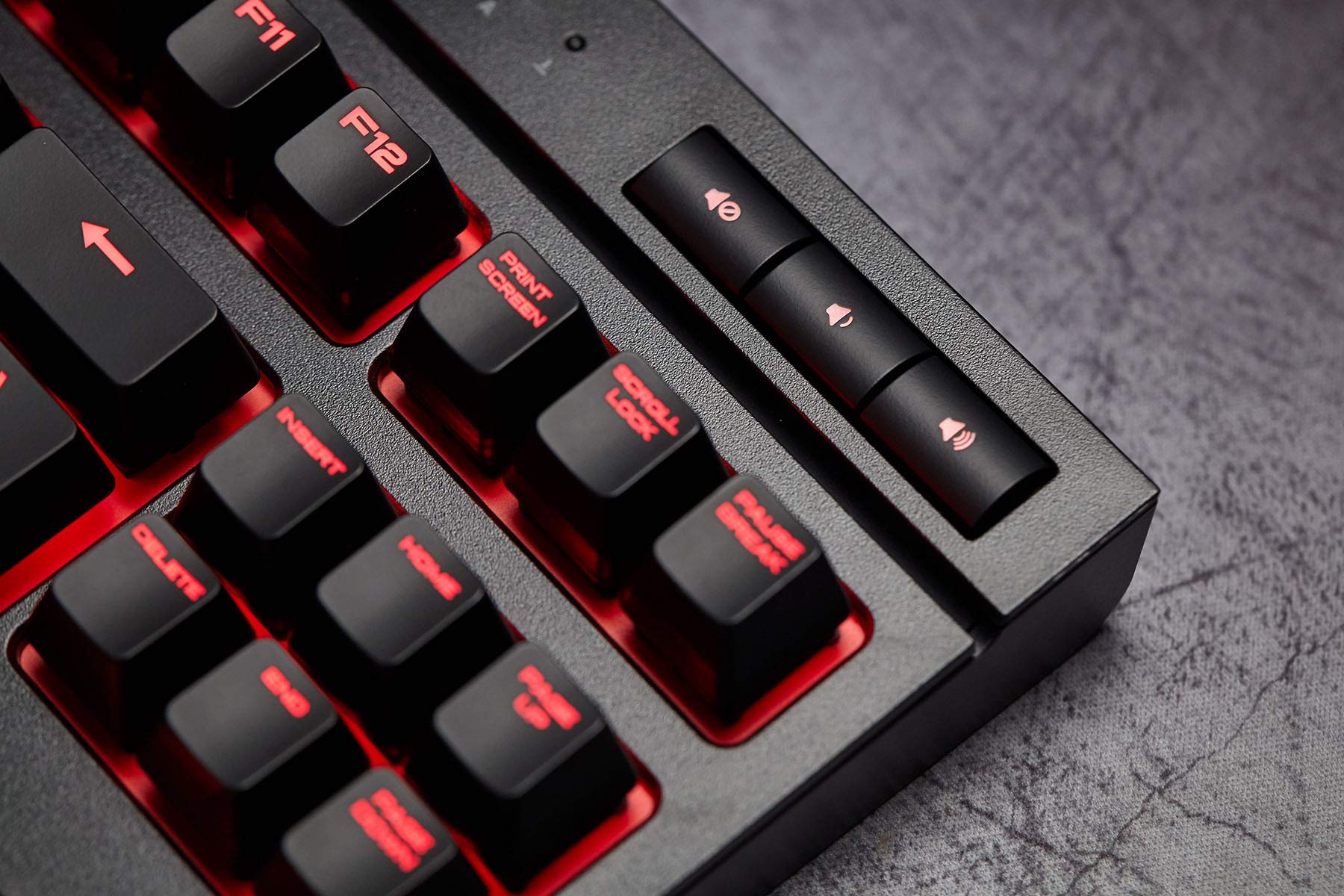 Corsair Teclado Gaming RGB