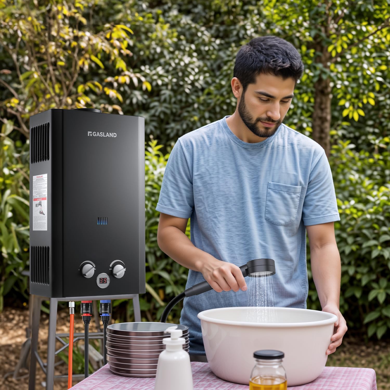 GASLAND BE264BQ120-DE - Calentador de agua de gas de 10 litros con bomba de agua para exteriores, butano (50 mbar)/propano (50 mbar), para camping, caravana, granero