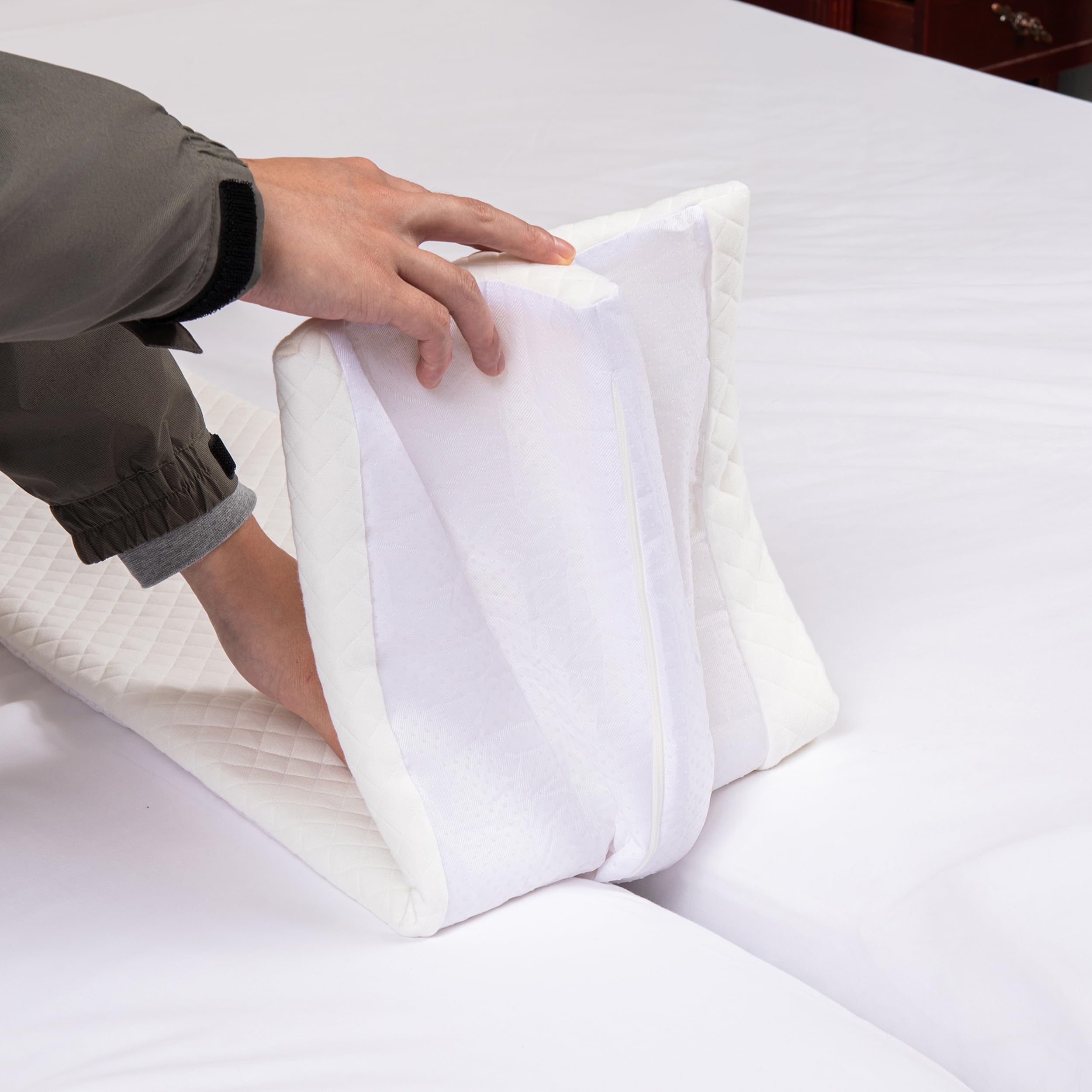 Split King Bed Bridge for Adjustable Bed - Twin to King Converter Gap Filler - Mattress Connector with Removable Washable Cover and Non-Slip Material