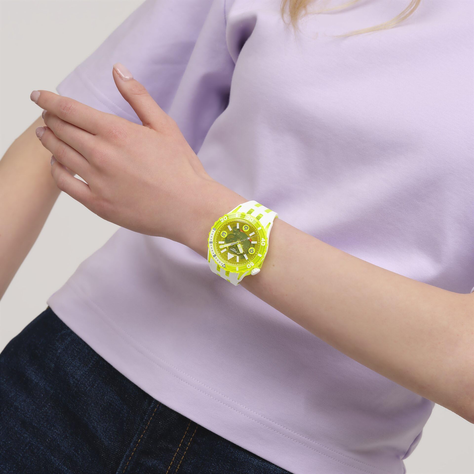 Swatch Reloj casual unisex amarillo de cuarzo biológico con yema de huevo