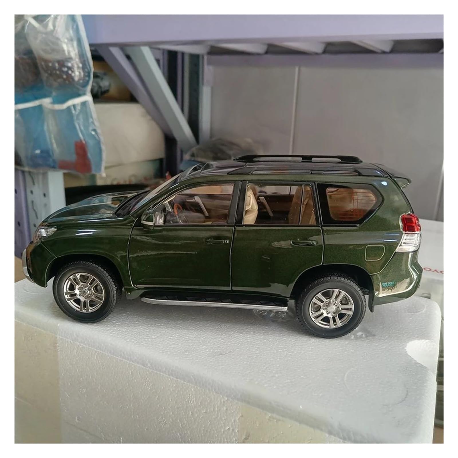 Metallo Scala Replica 1 18 Per Prado Modello di auto in lega pressofusa in metallo collezione decorazioni per la casa Hobby Veicoli Giochi Set