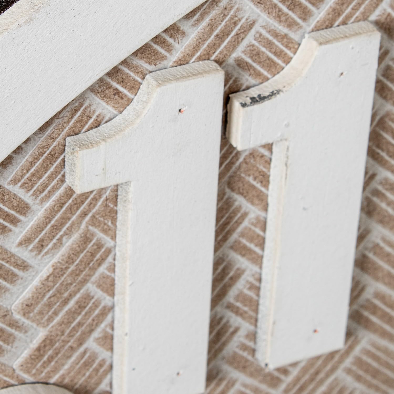 DRW Reloj de Pared de Madera y manecillas de Aluminio en Natural y Blanco 60x4.5x60 cm