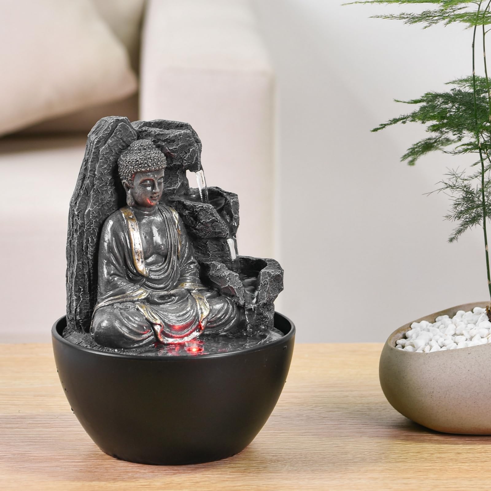 Fuente de Interior de Buda Relajante – Fuente Cascade – Decoración Zen Feng Shui – Idea de Regalo Elegante y útil – Fuente de Mesa con luz LED – 18 cm – Revata Zen'Light
