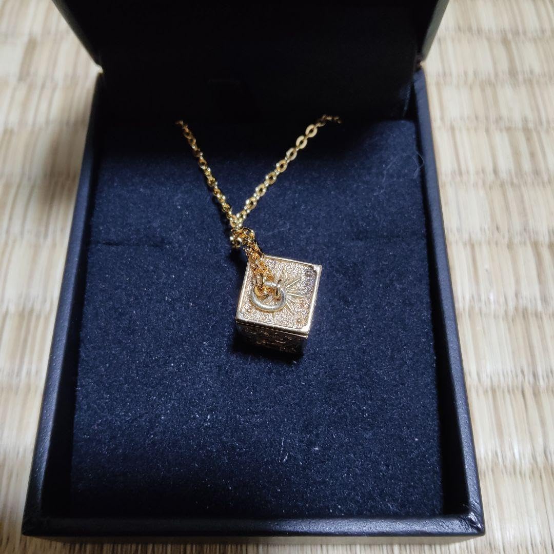 聖闘士星矢　黄金聖衣箱　ペンダント　アクエリアス(水瓶座) Amazon.co.jp: 聖闘士星矢 黄金聖衣箱 ペンダント アクエリアス