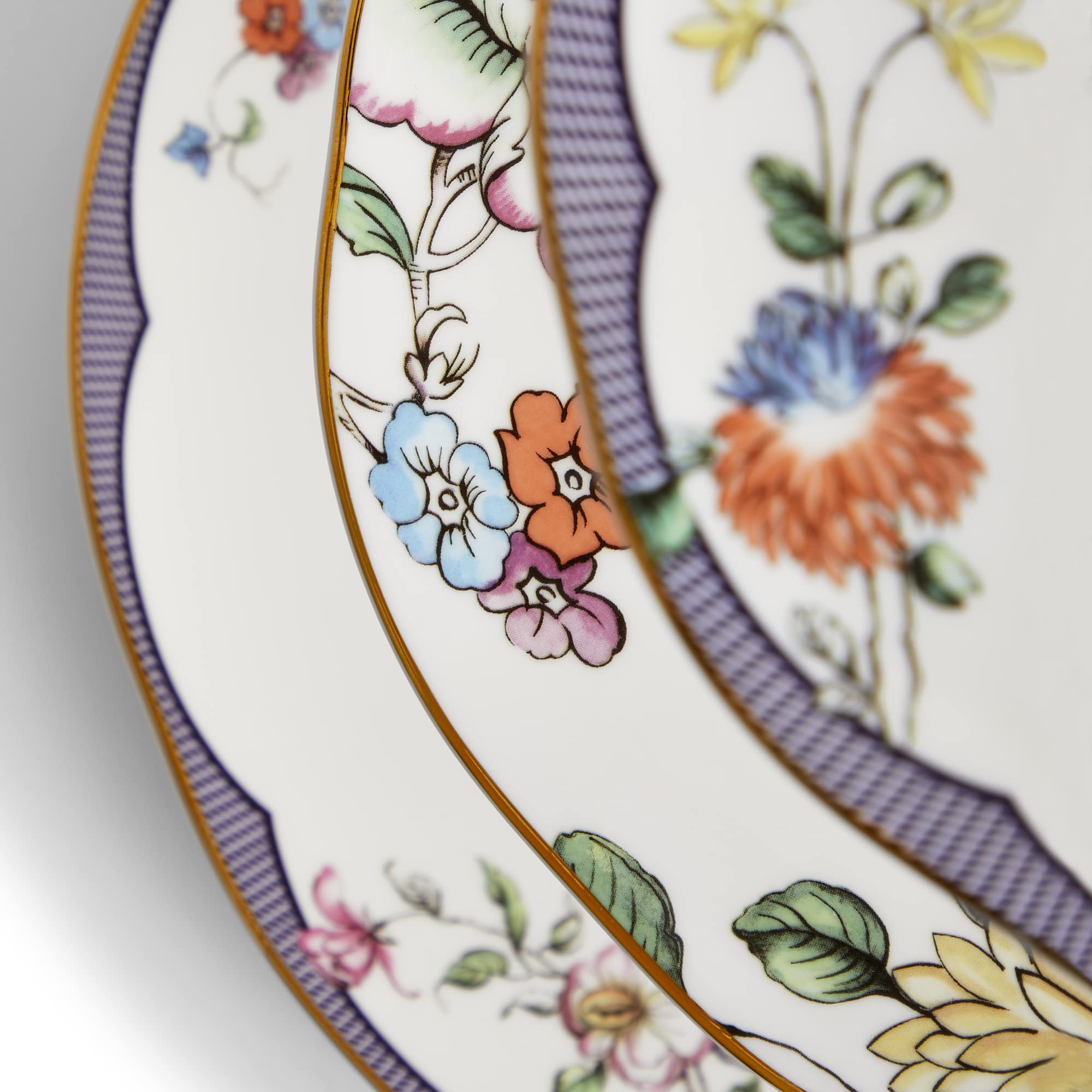 Amazon｜Wedgwood Fortune 3段ケーキスタンド 10.9インチ マルチ