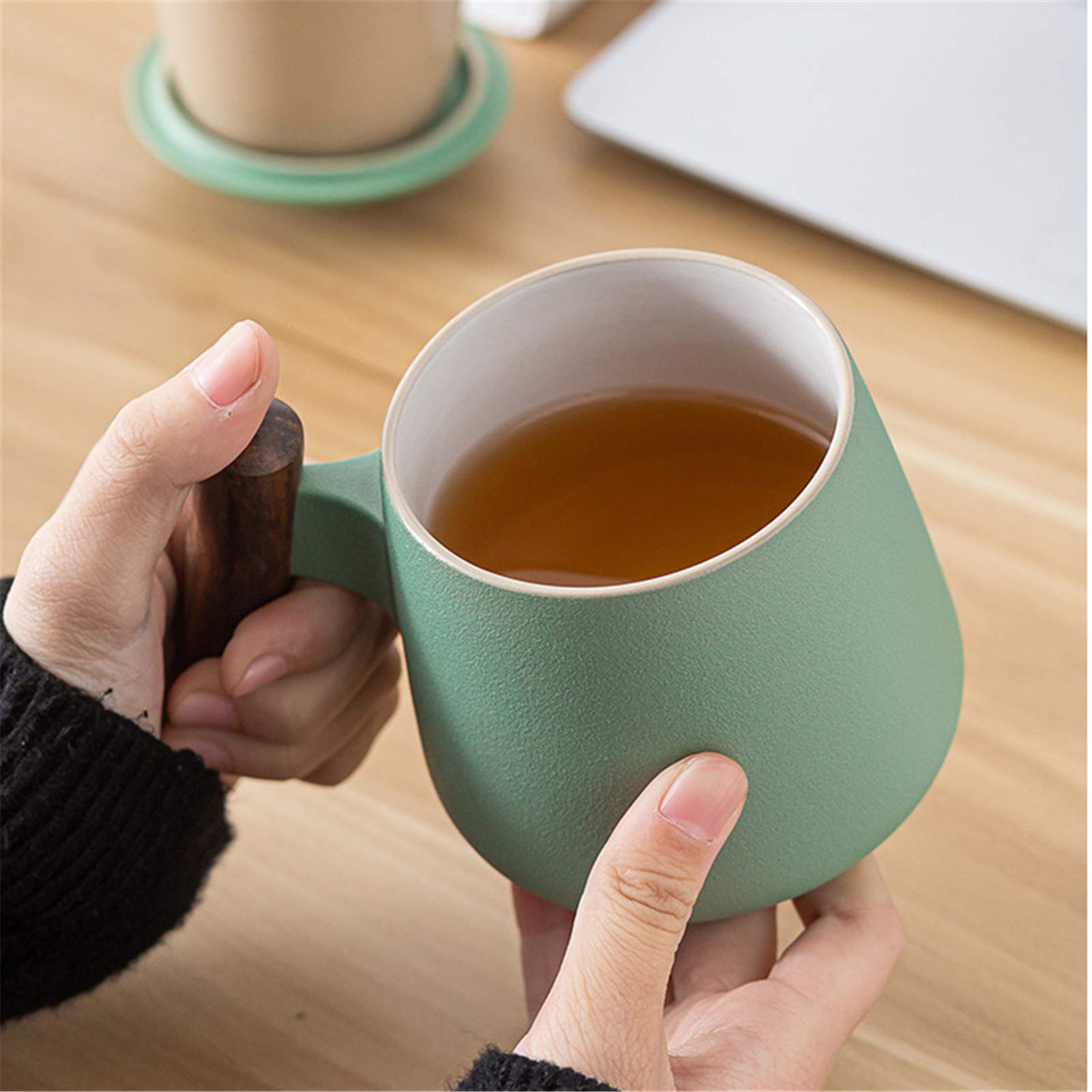 Taza De Té De Cerámica con Mango De Madera Anti-Quemaduras, Tazas De Té con Tapa Y Filtro, Mugs con Separación De Té Filtrada para Oficina, Hogar O Regalo (Rojo)