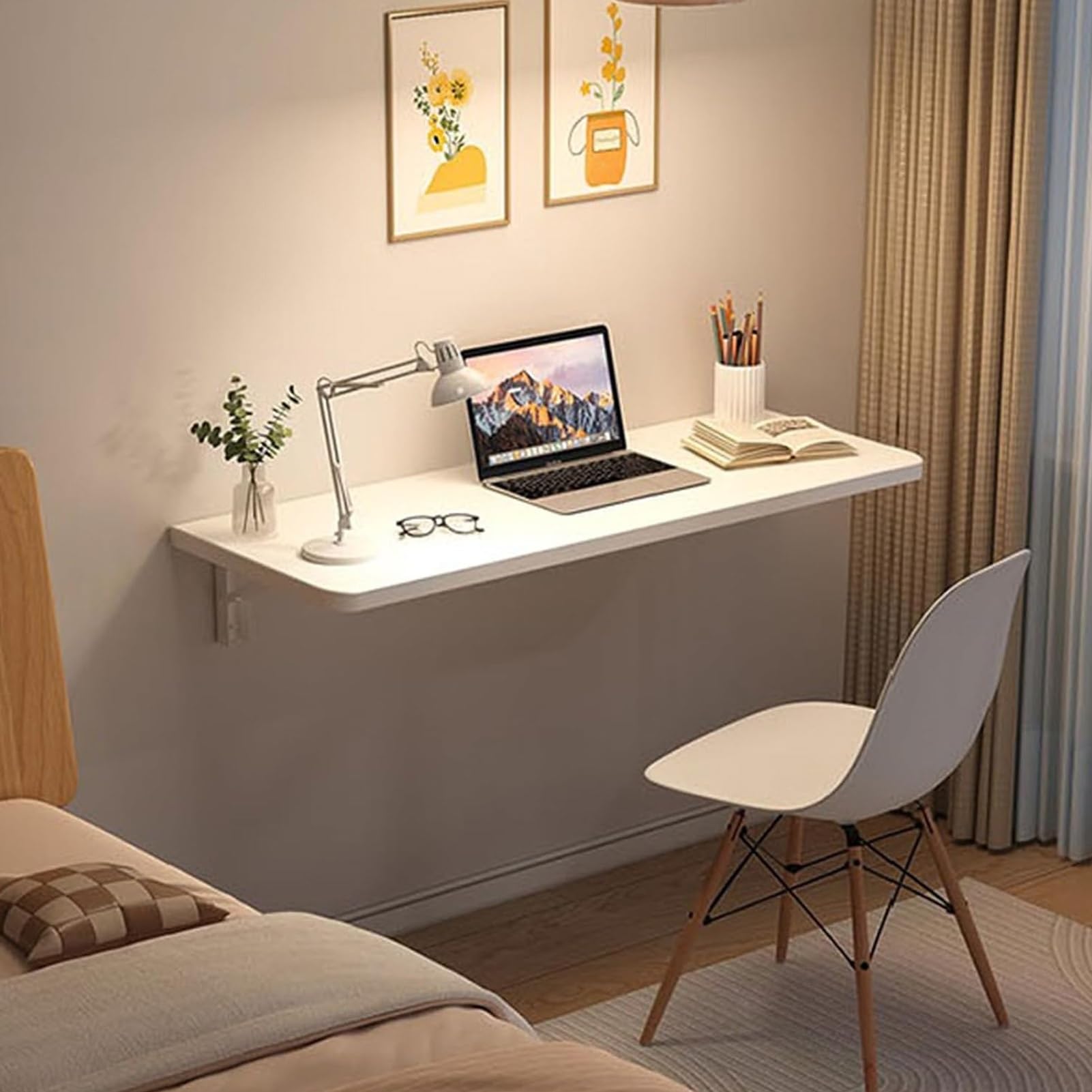 Bureau d'ordinateur suspendu en bois blanc gain de place