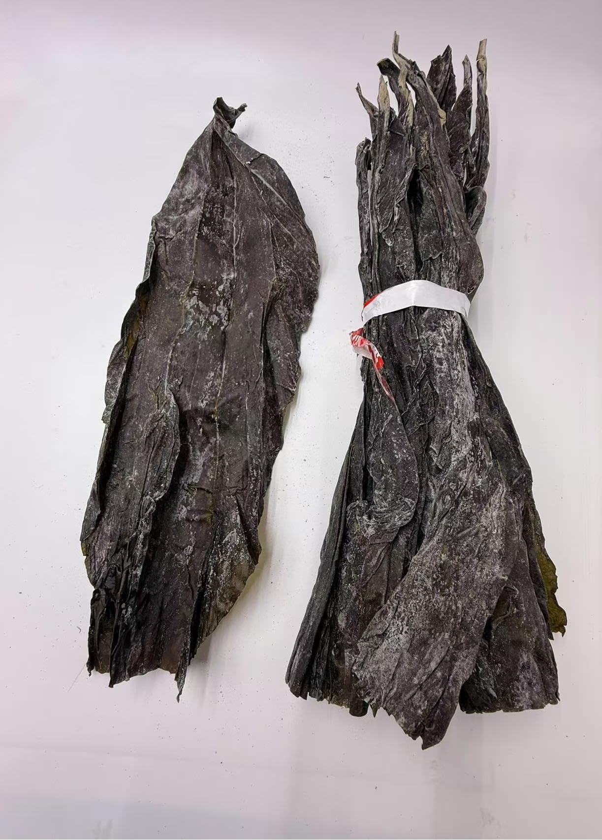 Bandes de varech séchées de qualité supérieure - Feuilles d'algues 100 % naturelles (500 g) pour la cuisine (1)