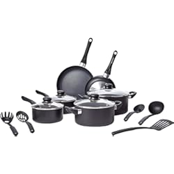 Bateria De Cocina Eco Amazon Basics - Juego de utensilios de cocina antiadherentes, 15 piezas, Negro