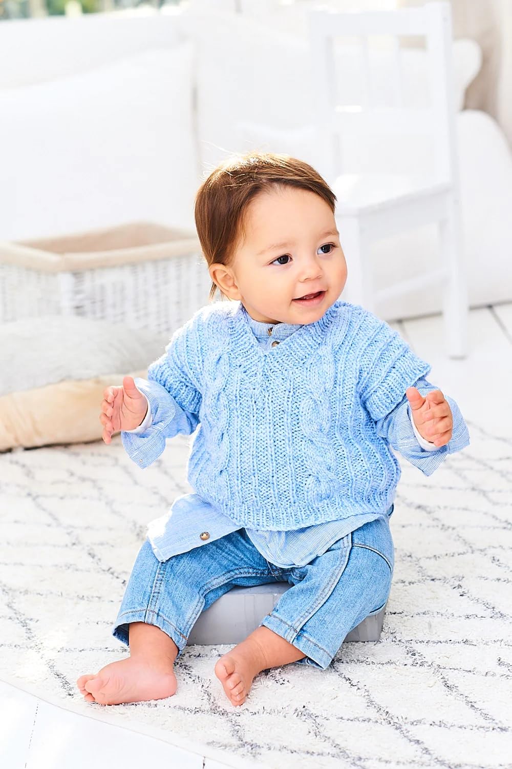 Stylecraft Double Knitting Pattern 9976 Sweater & Tank Top 16 - 26 in 2  Designs