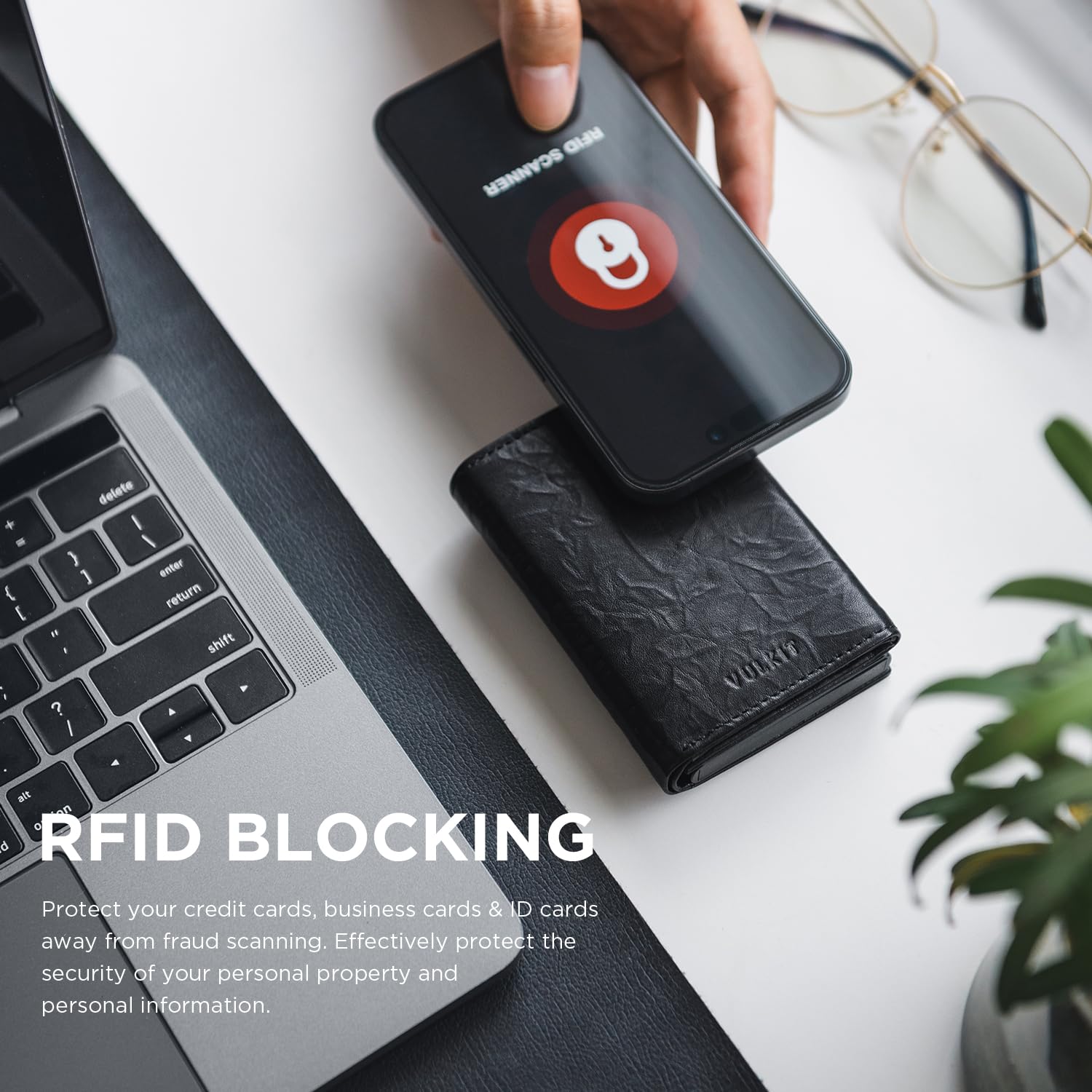 VULKIT Porta Carte di Credito in Pelle Prismatica con Blocco RFID Scomparto per Banconote, Finestra per Documento d'identità, Tasca Portamonete e Chiusura Magnetica