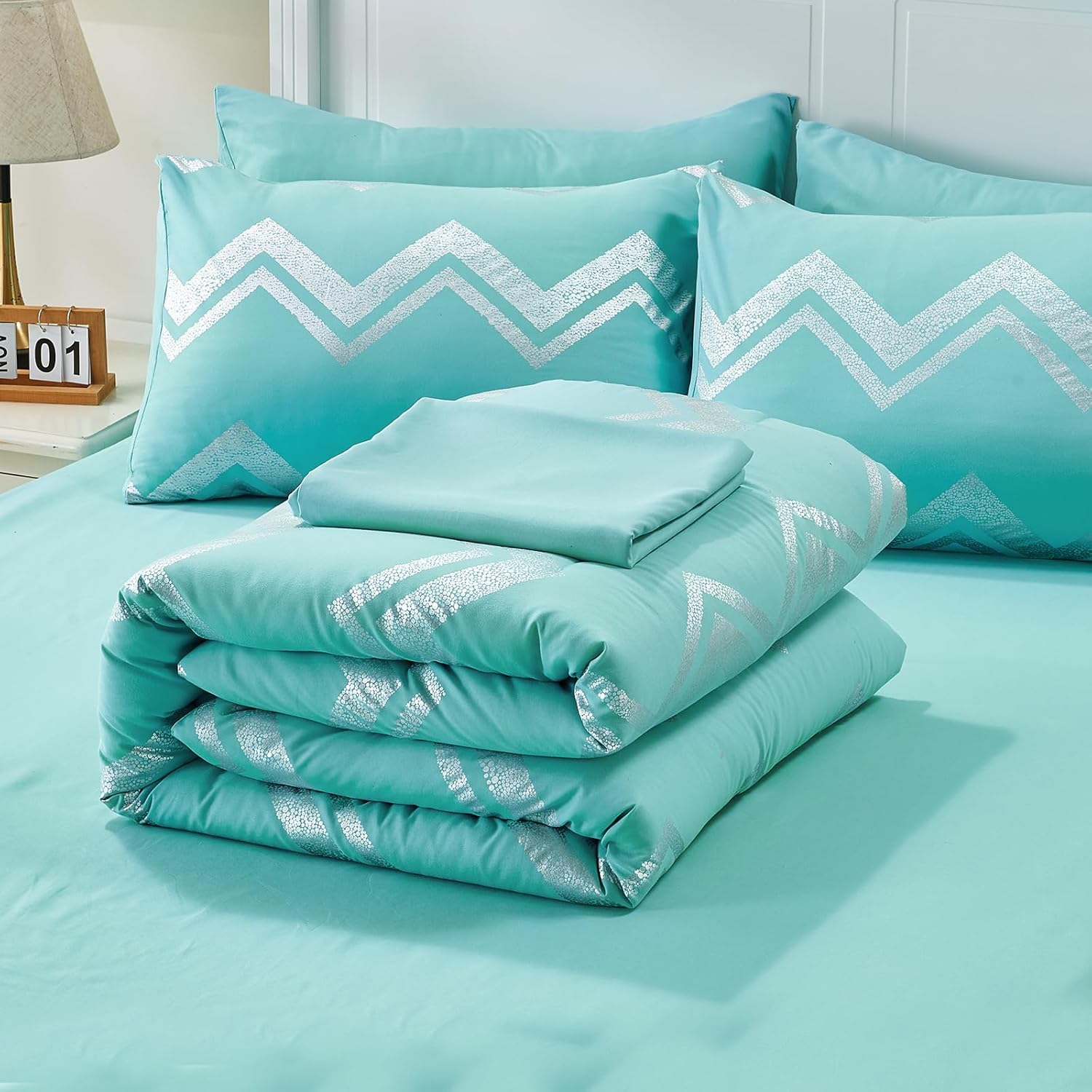 Wowelife Teal Comforter Set Queen 7 Pieces Blue Glitter Metallic Bedding Set Full Teal Kids Comforter Set Breathable with Comforter, Flat Sheet, Fitted Sheet, 2 Pillow Shams and 2 Pillowcases