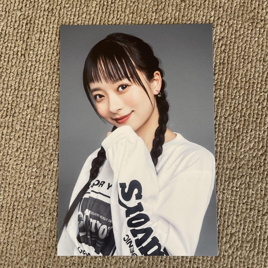 Amazon | GENIC 宇井優良梨 ポストカード | ポストカード・絵柄