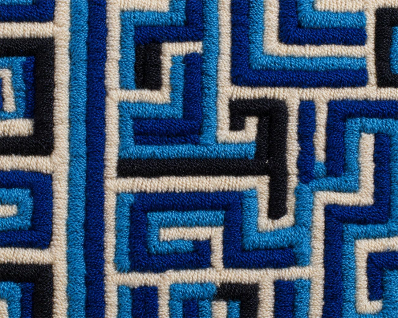 AMBATTERY Rug Making Kit Geometric Blue Pattern Cross Stitch Rug Making Kit，Carpet Crochet Kits Embroidery Set Needlework Crafts for Home Decor 21x29in