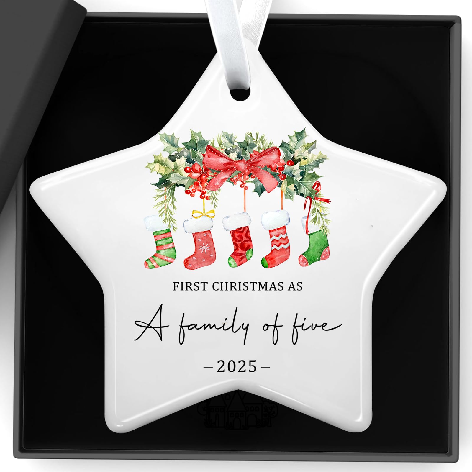 Qylazune Women's A Family Of Five Christmas Decorations Gifts Star Shaped Double Sided Baubles Personalised First Christmas As Ceramic Christma Tree Bauble For New Parents Couples Newborn Girls Boys Gift Xmas Ornament