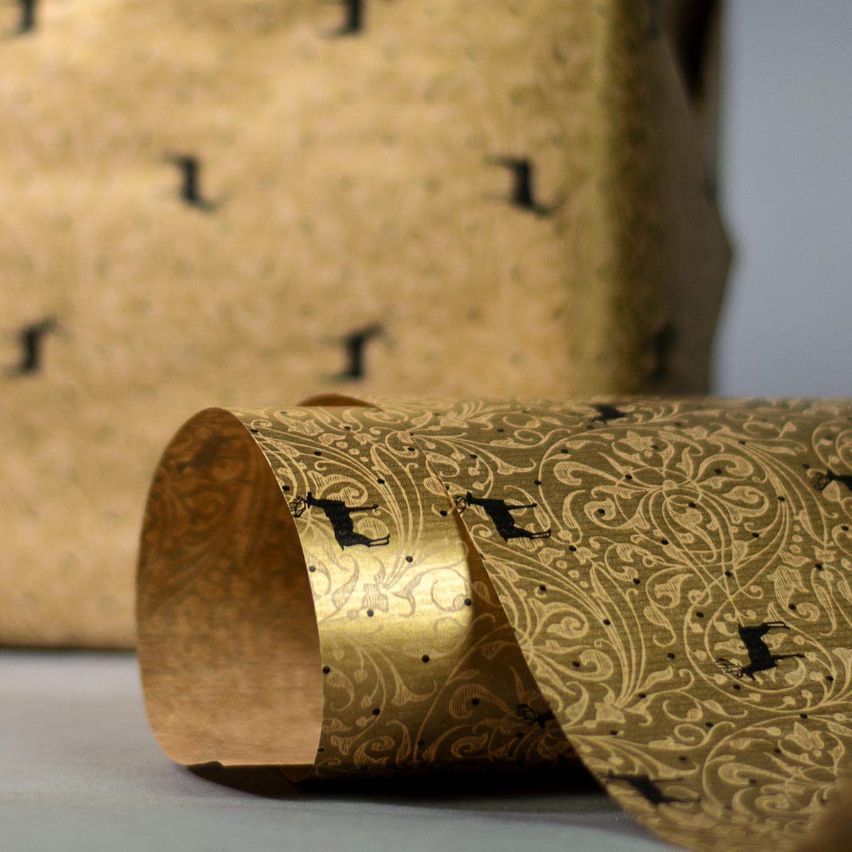 Geschenkpapier große Rolle XXL Goldglanz mit Ornamenten 70 cm x 250 m | 60 g/m² Weihnachtspapier (FSC) | HUTNER