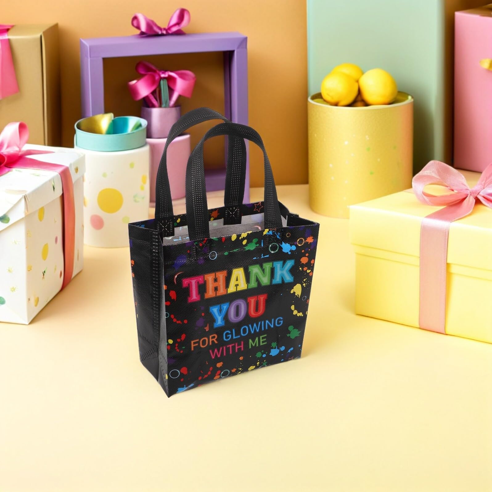 UTHCLO 30 Piezas Bolsas de Regalos de Cumpleaños No Tejidas Bolsas para Envolver Cumpleaños para Fiesta la Piscina