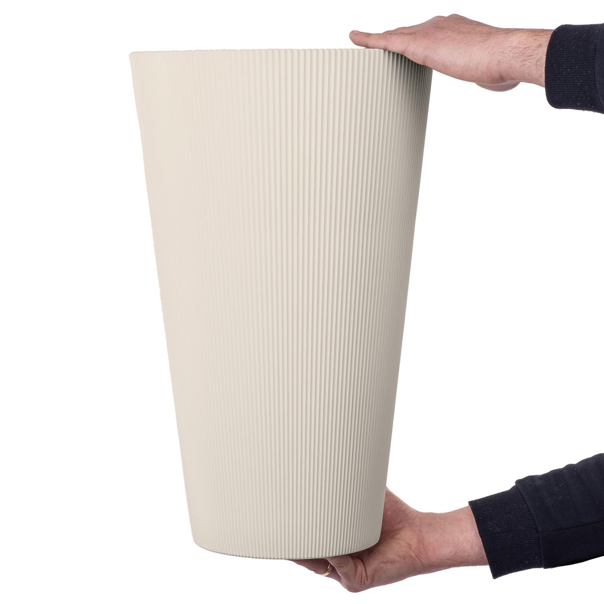 KADAX Pflanzkübel Ø 29,5 x H 49 cm, moderner Blumenkübel mit Innentopf & geriffeltes Design, großer Pflanzentopf aus Kunststoff, Blumentopf für Innen- und Außenbereich (Creme)