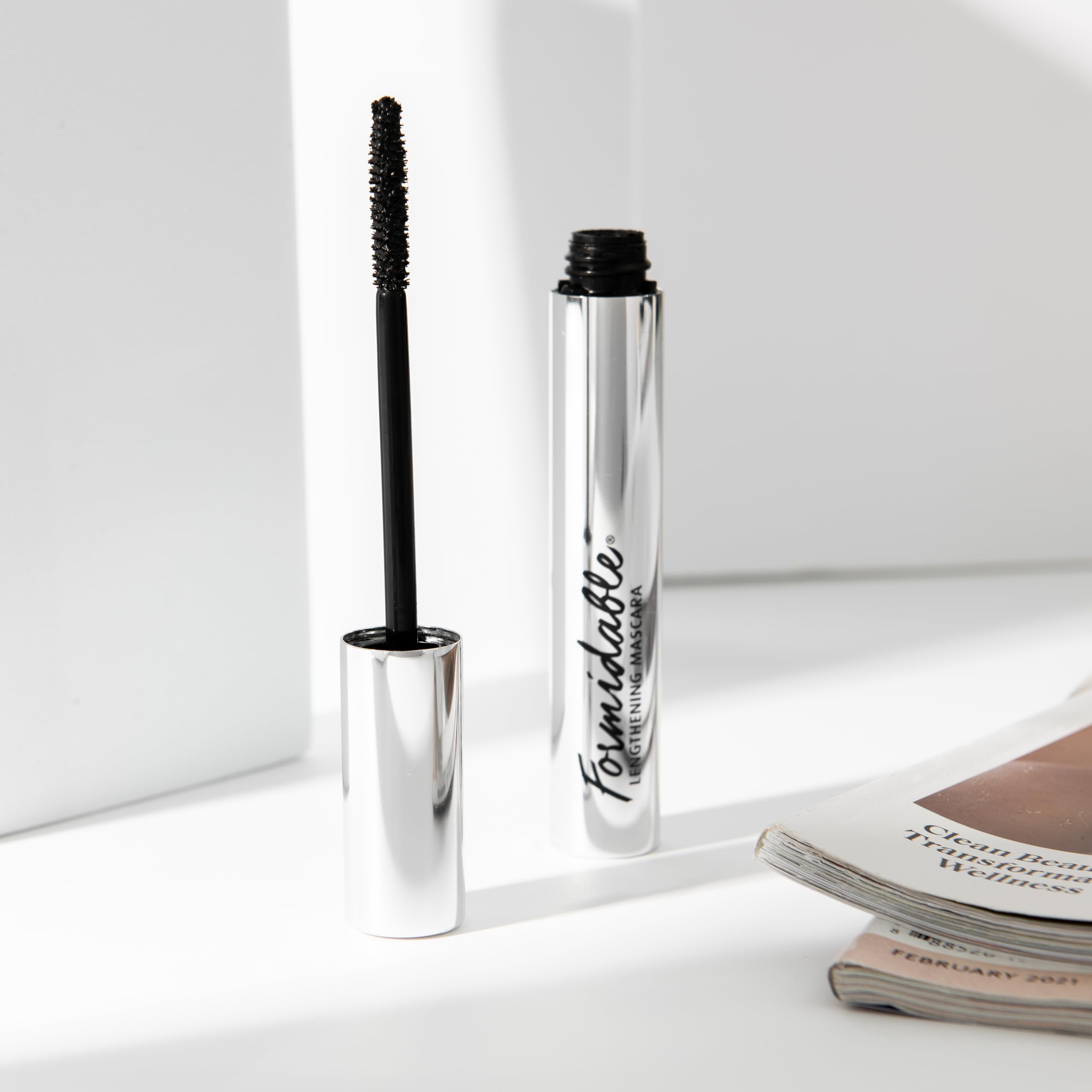 Lune+Aster Mascara allungante formidabile: maschera a lunga durata intensamente nera, solleva, allunga e aggiunge dimensione istantaneamente