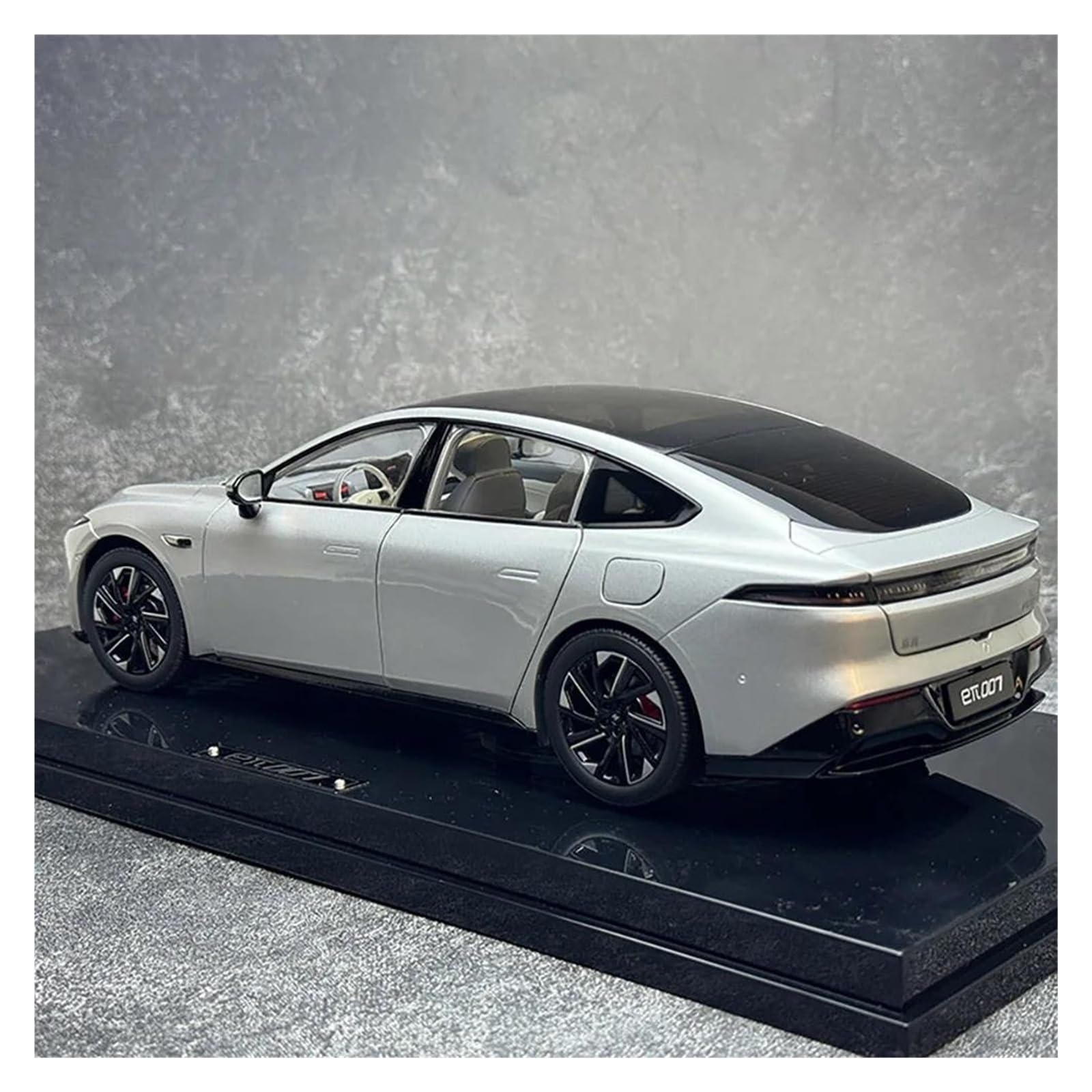Metallo Scala Replica 1 18 Per Dongfeng Yipai Eπ007 Eπ008 Nuovo Modello Di Auto Statica In Lega Per Veicoli Energetici Hobby Veicoli Giochi Set