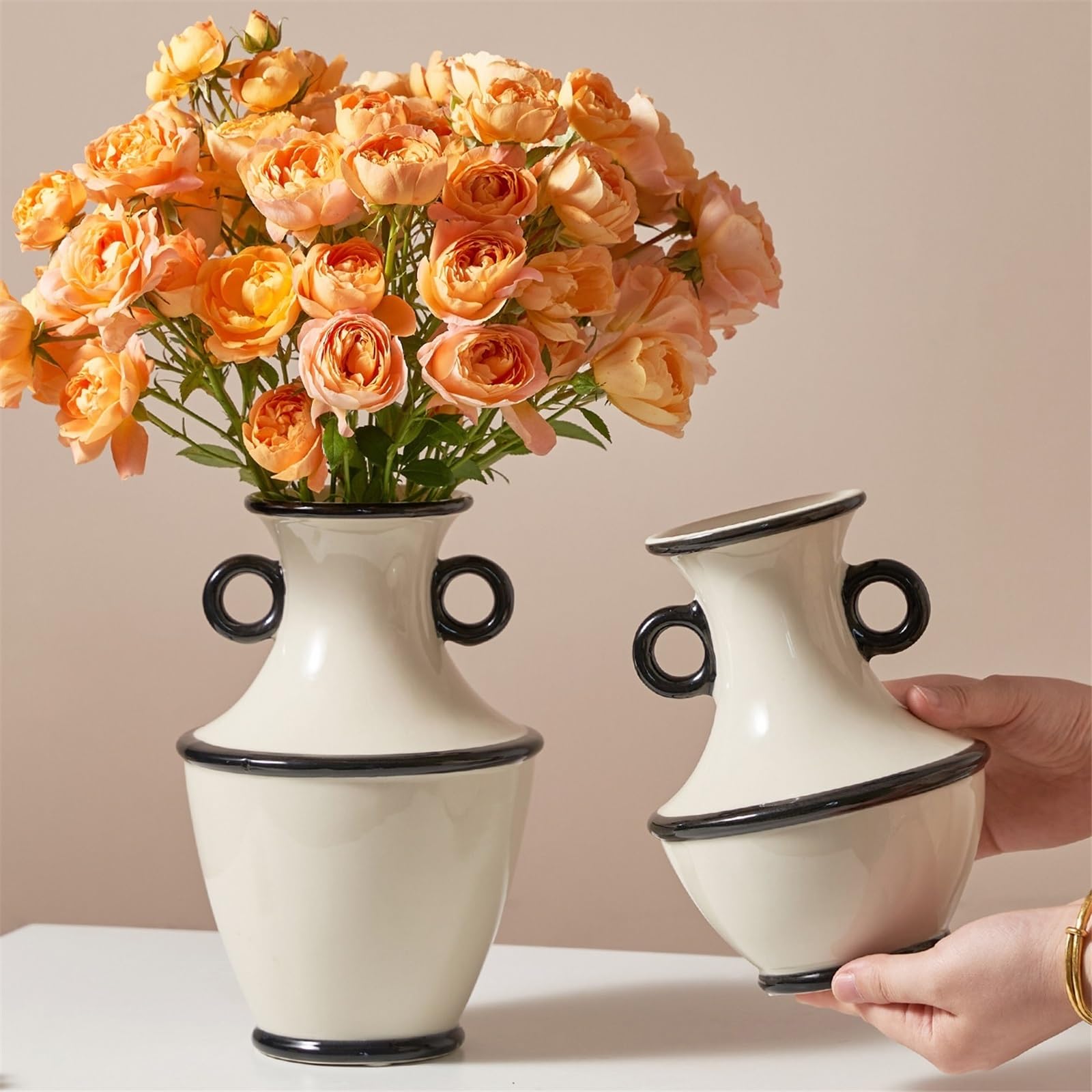 Vase en céramique Blanc crème avec Bordure et poignées Noires Décoration d'intérieur | Récipient décoratif for la maison(Petit)