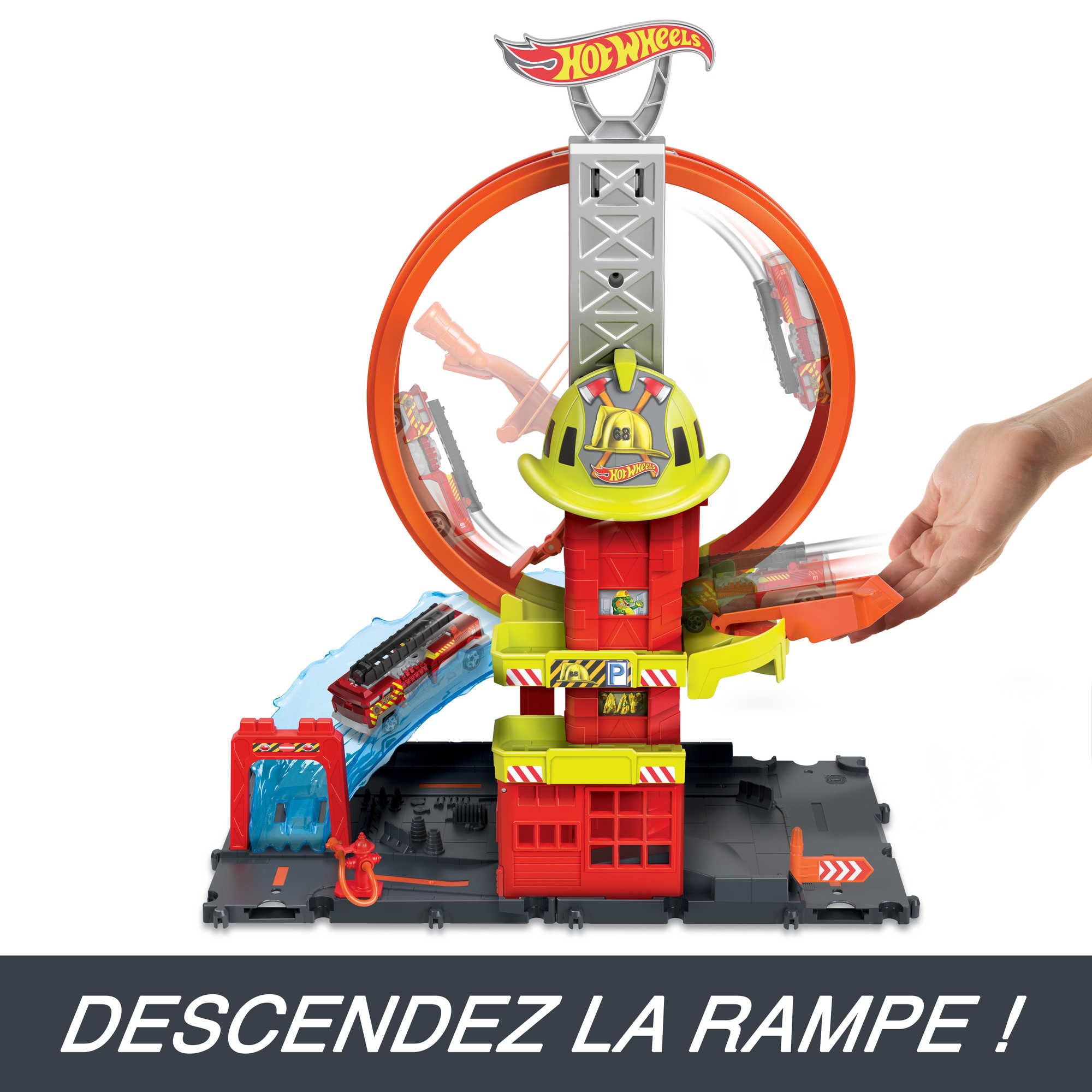 Hot Wheels City Coffret Looping Caserne de Pompiers avec 1 Voiture, Ascenseur Manuel, Rampe Jet d’Eau, éléments de Piste, Jouet Enfant, Dès 3 Ans, HKX41