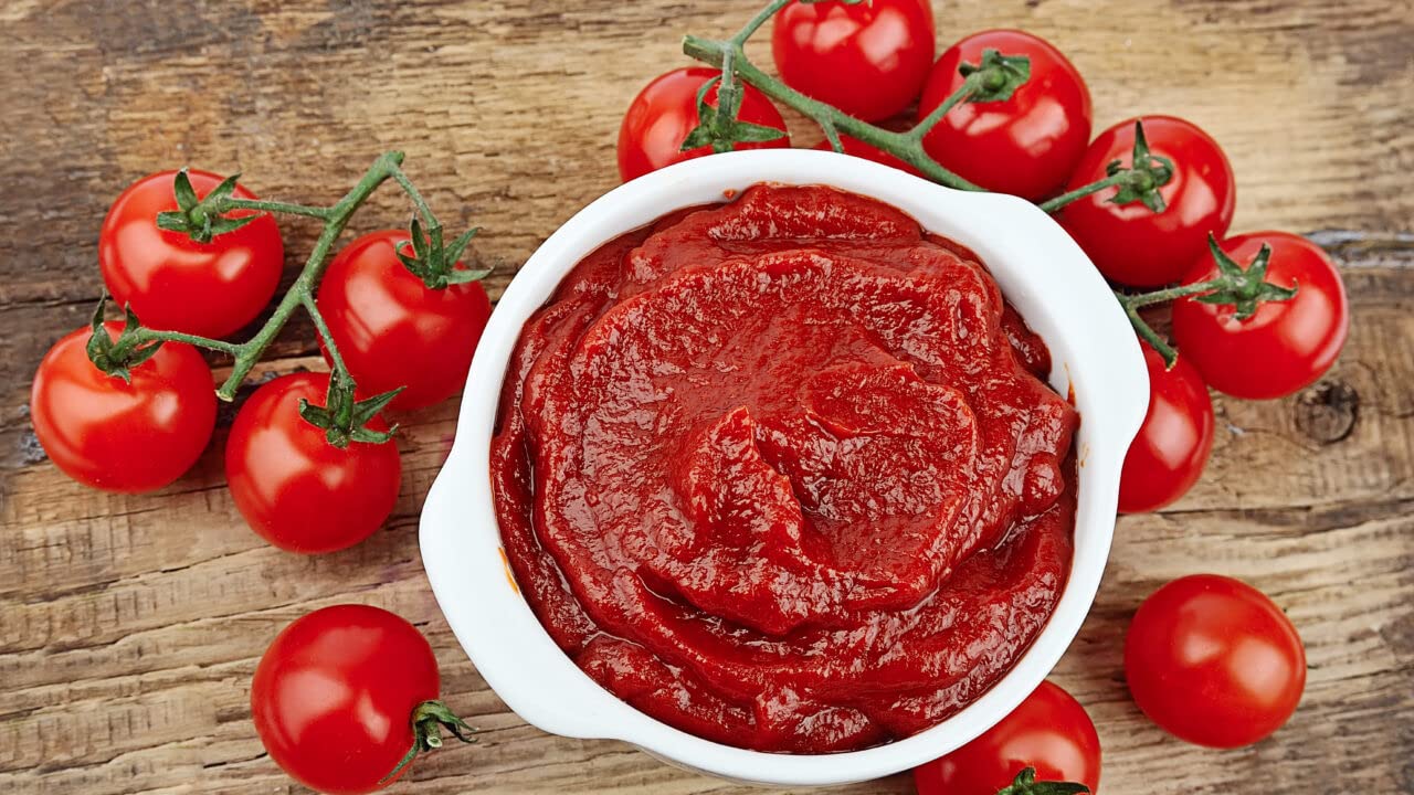 Mutti Doppio Concentrato di Pomodoro, concentrado de tomate doble, 100% tomate italiano, tubo de 130 g + lata italiana gourmet Polpa di Pomodoro de 400 g