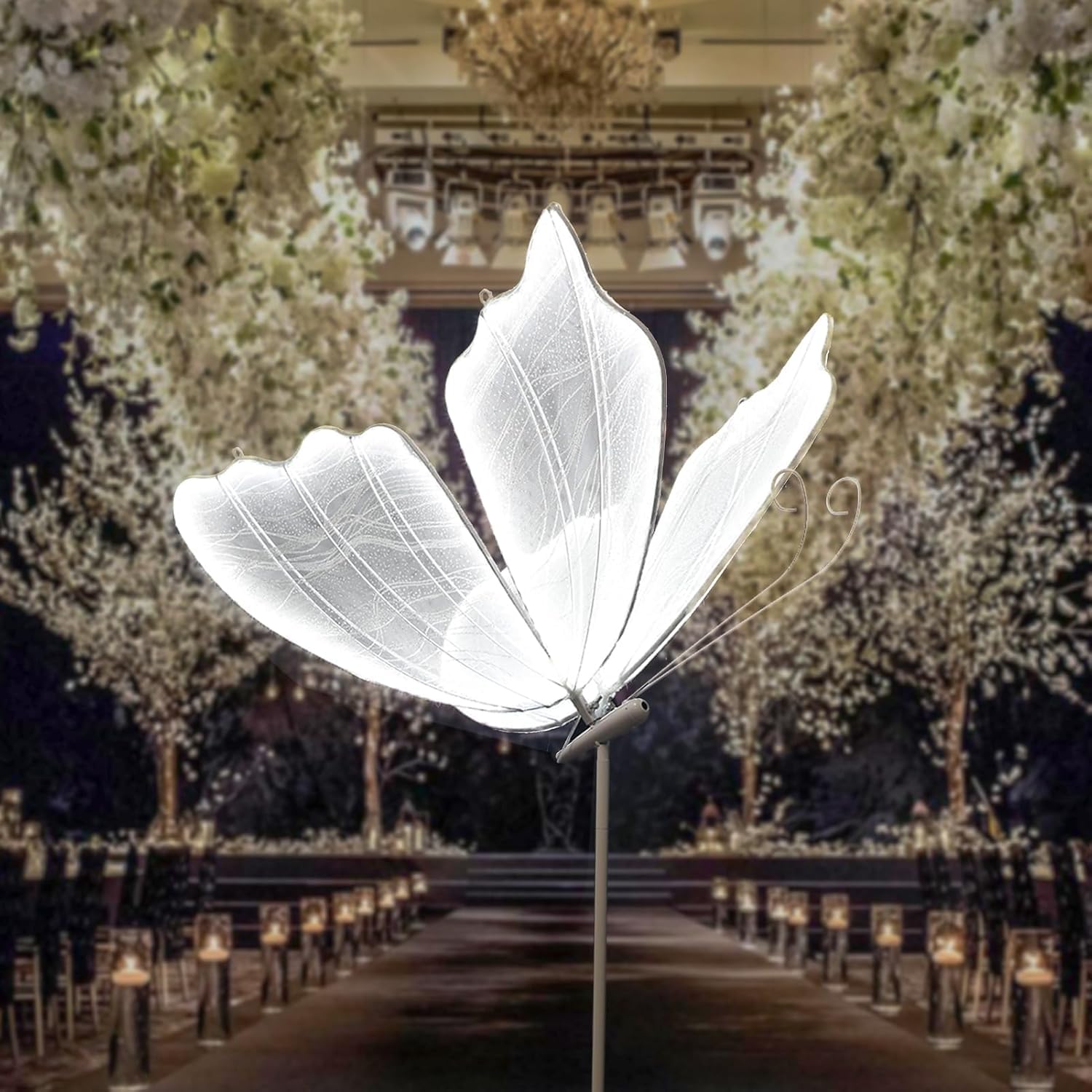 Lampadaire en forme de papillon, plafonnier lumineux créatif, décoration de mariage, accessoires à suspendre pour les événements de fête, design papillon unique et élégant