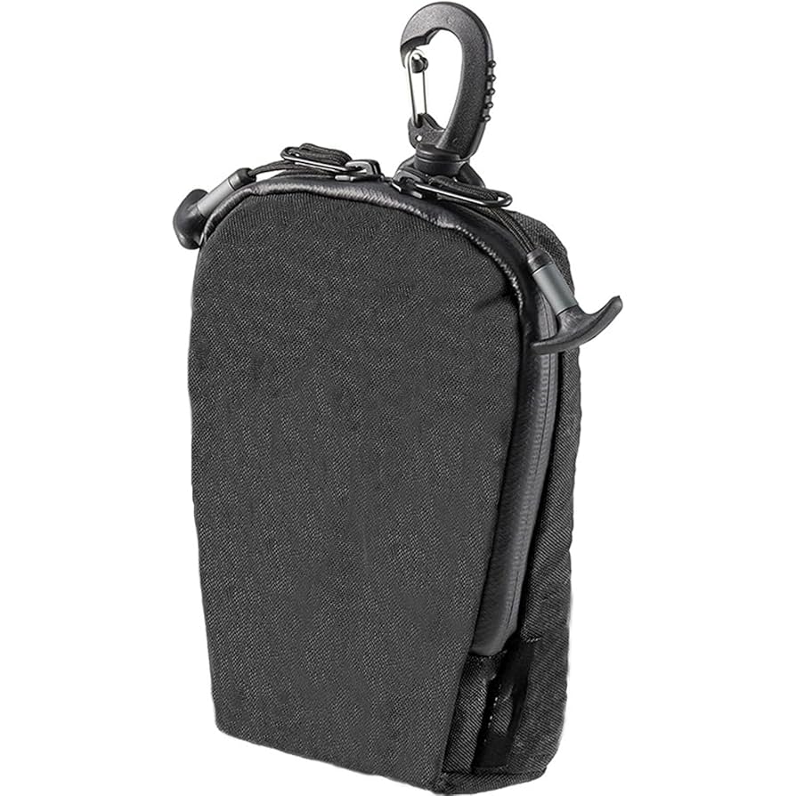 INTRECCIATO トラベルポシェット Bottega Veneta® Men's Intrecciato Travel Pouch in Black