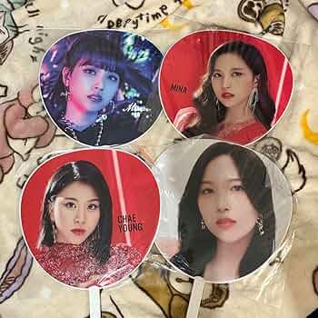 TWICE チェヨン うちわ24枚セット TWICE チェヨン うちわ24枚セット