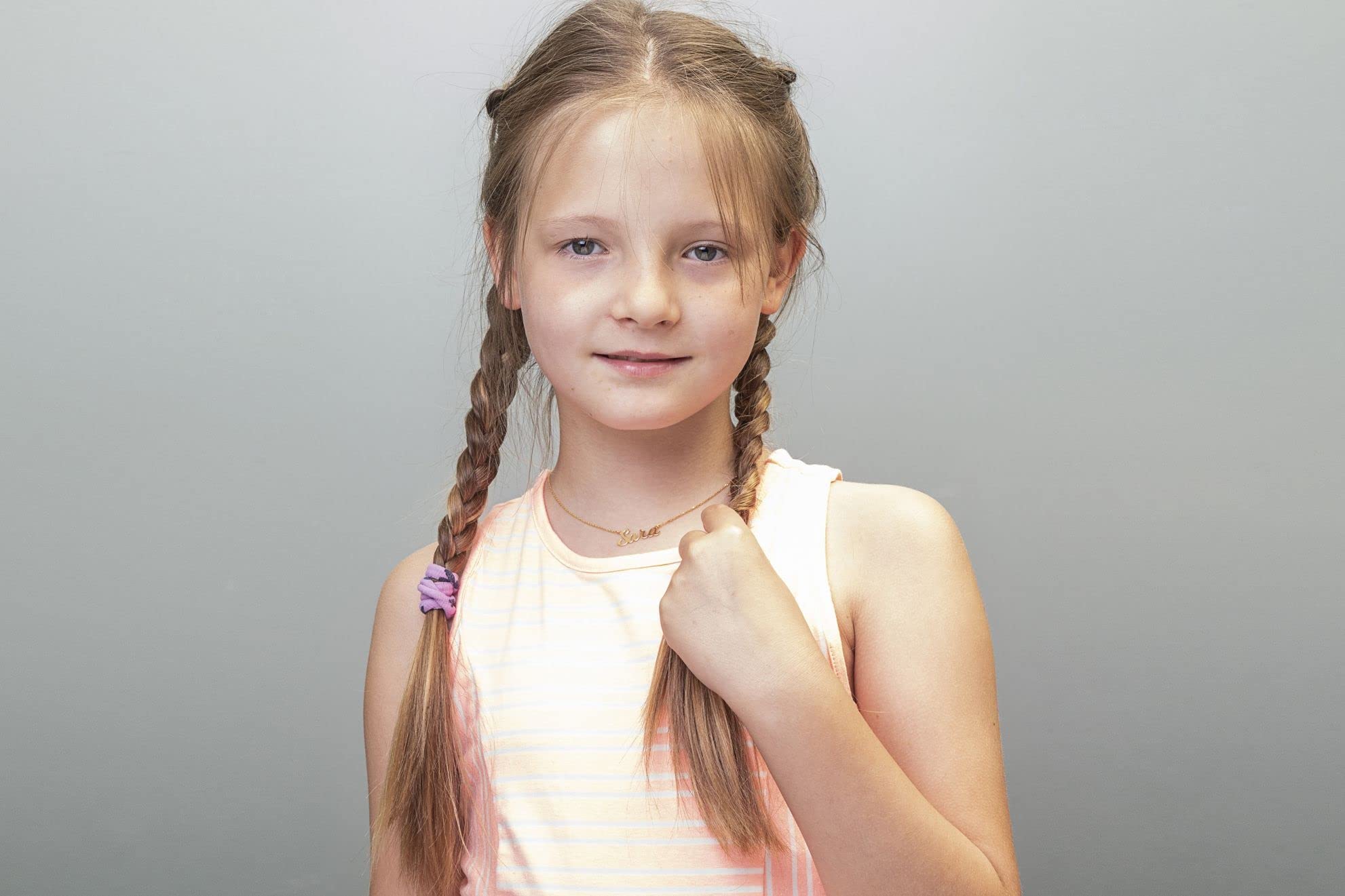 Sakrami Collier avec Prénom Personnalisable en Or 9KT Kids Collection + Coffret Cadeau Personnalisé – Collier pour Naissance, Communion ou Baptême
