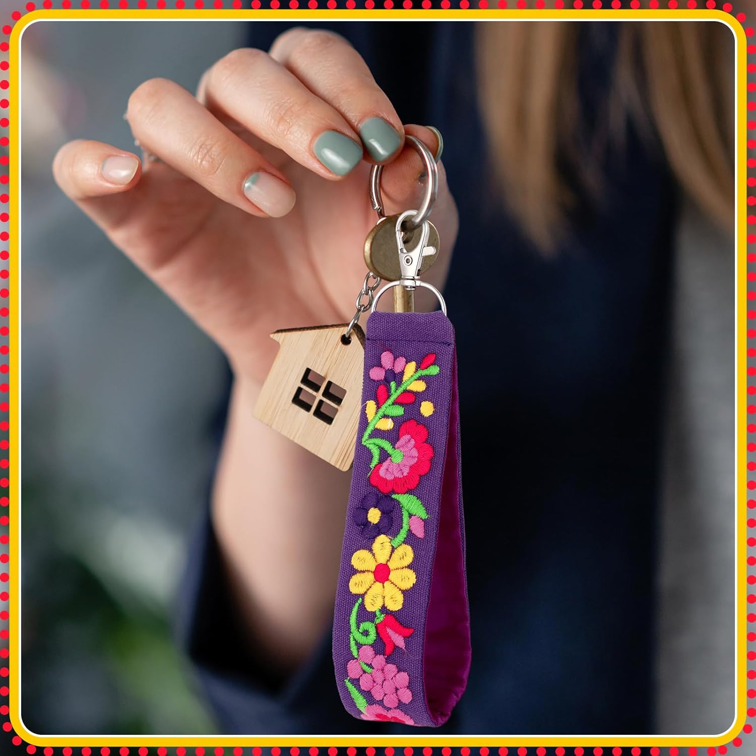 Kigeli 12 Pcs Mexican Floral Embroidery Keychain Set, Vibrant Color Polyester Fabric Keychain & Zipper Pull, Mexican Gift for Women Men, Day of The Dead, Purse Backpack Car Keys