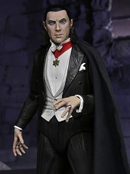 NECA - Universal Monsters Ultimate Dracula (Transylvania) 7-Inch Scale Action Figure