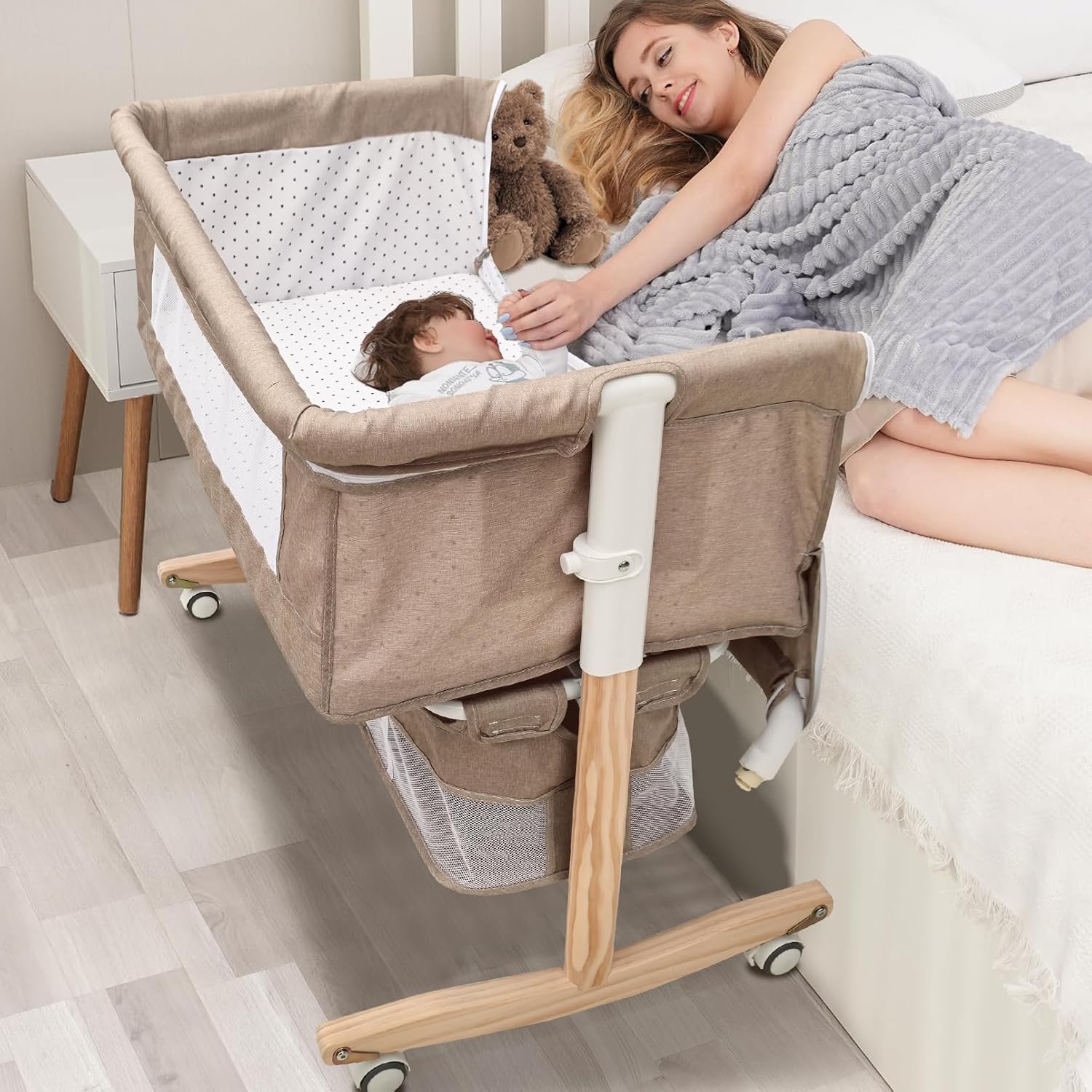 ✨新型✨5IN1 ベビーベッド 折りたたみ 添い寝ベッド 木製 高さ5段調節可能 Amazon.co.jp 売れ筋ランキング: ベビーベッド の中で最も人気のある