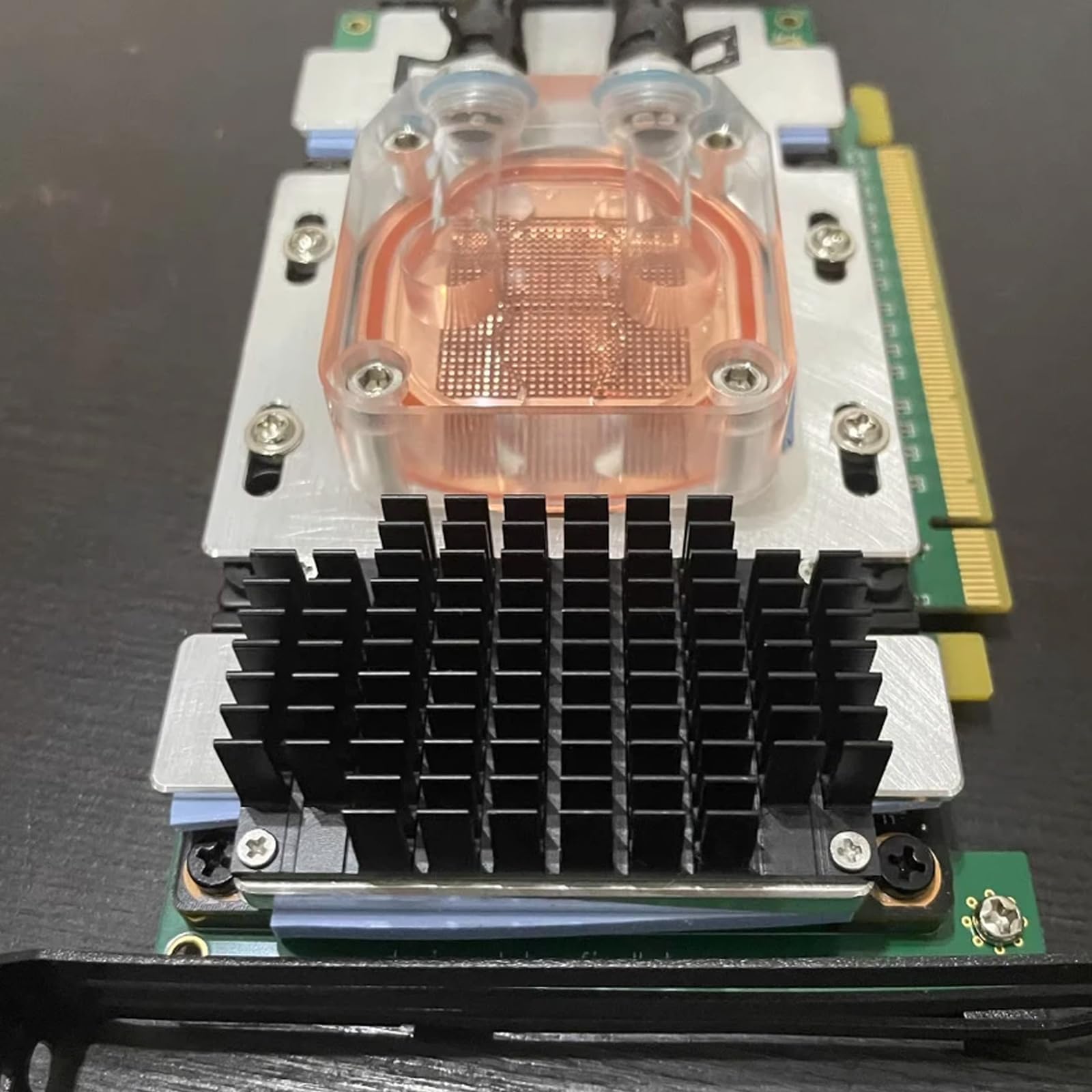 Blocco di raffreddamento ad acqua SXM2 avanzato per V100 A100 con radiatore in rame GPU dissipatore di calore efficiente piastra di raffreddamento