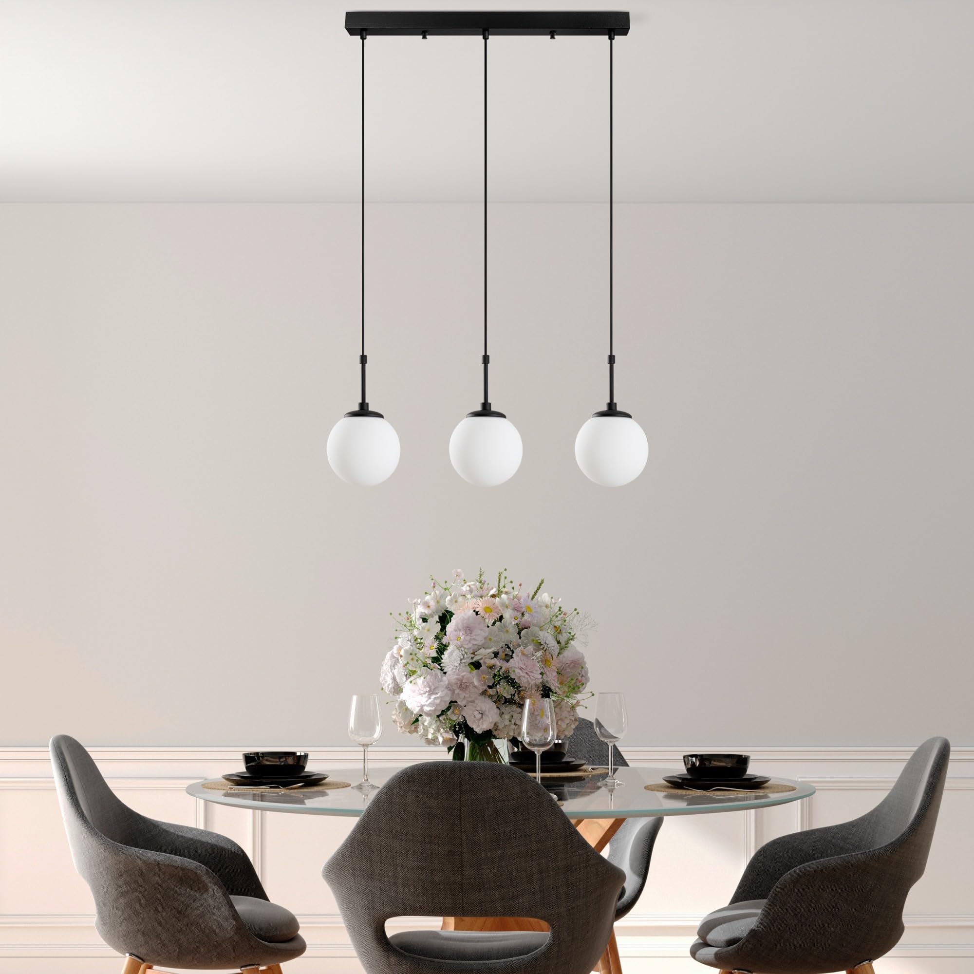 Lustre noir à hauteur adaptable pour corriger l'éclairage des pièces sombres et bas de plafond