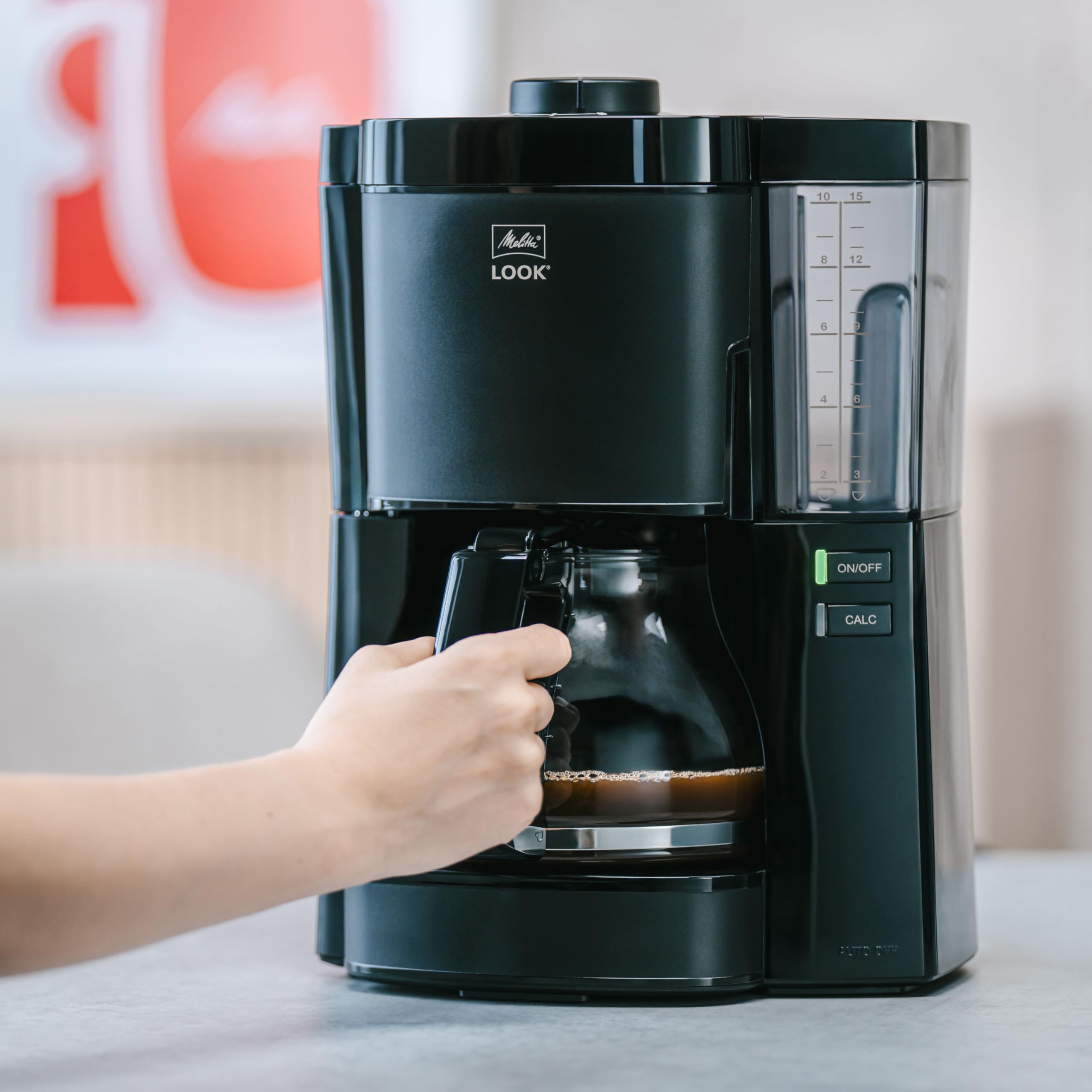 Melitta, Cafetière Filtre LOOK 1,25L Noir, Fonction AromaSelector, Fonction Maintien au Chaud, Porte-filtres 1x4 pour 10 tasses, Verseuse en Verre Borosilicate,1025-03,1080W
