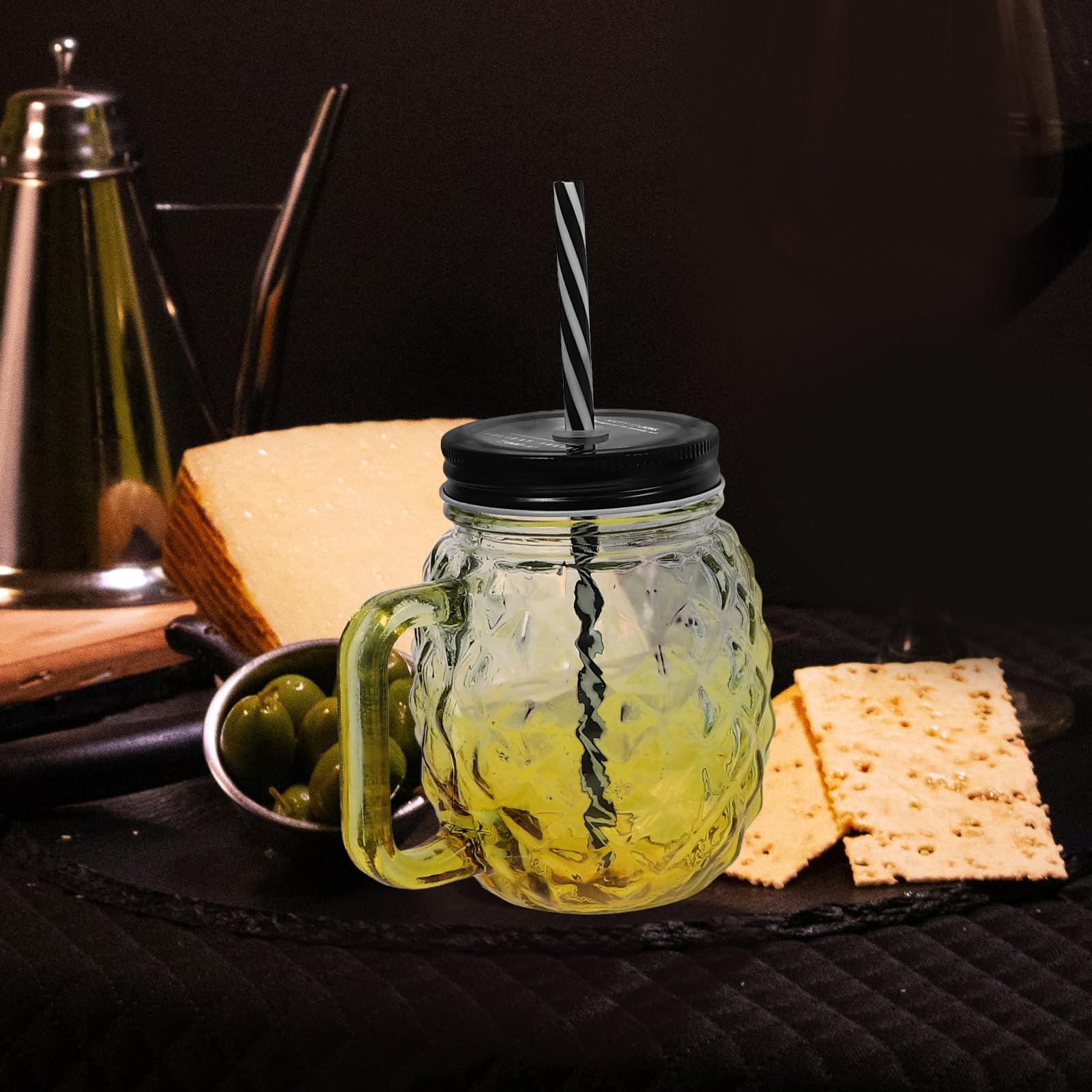 ULTECHNOVO Bicchieri in Vetro Design Elegante e Funzionale e Cannuccia Set 4 Coperchio Antigoccia Bicchieri Graduati e Funzionale per Bevande a Casa al Lavoro