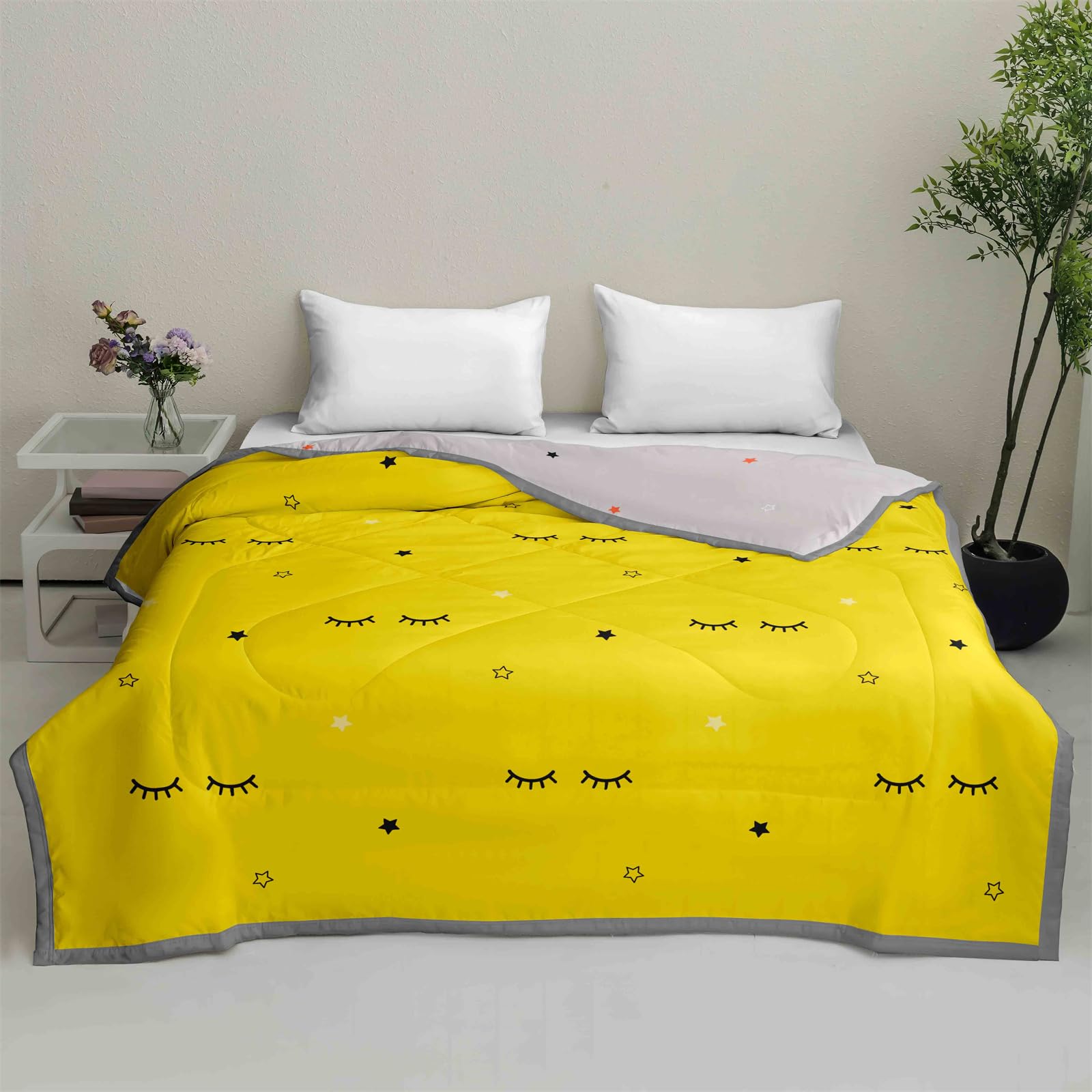 Odot Coverless Duvet 4.5 Tog for Single Double King Size, Summer Duvet No Cover Cosy and Lightweight Quilt Breathable Bedspreads Quilted Throw for Beds (Black eyelashes,180 * 200cm)