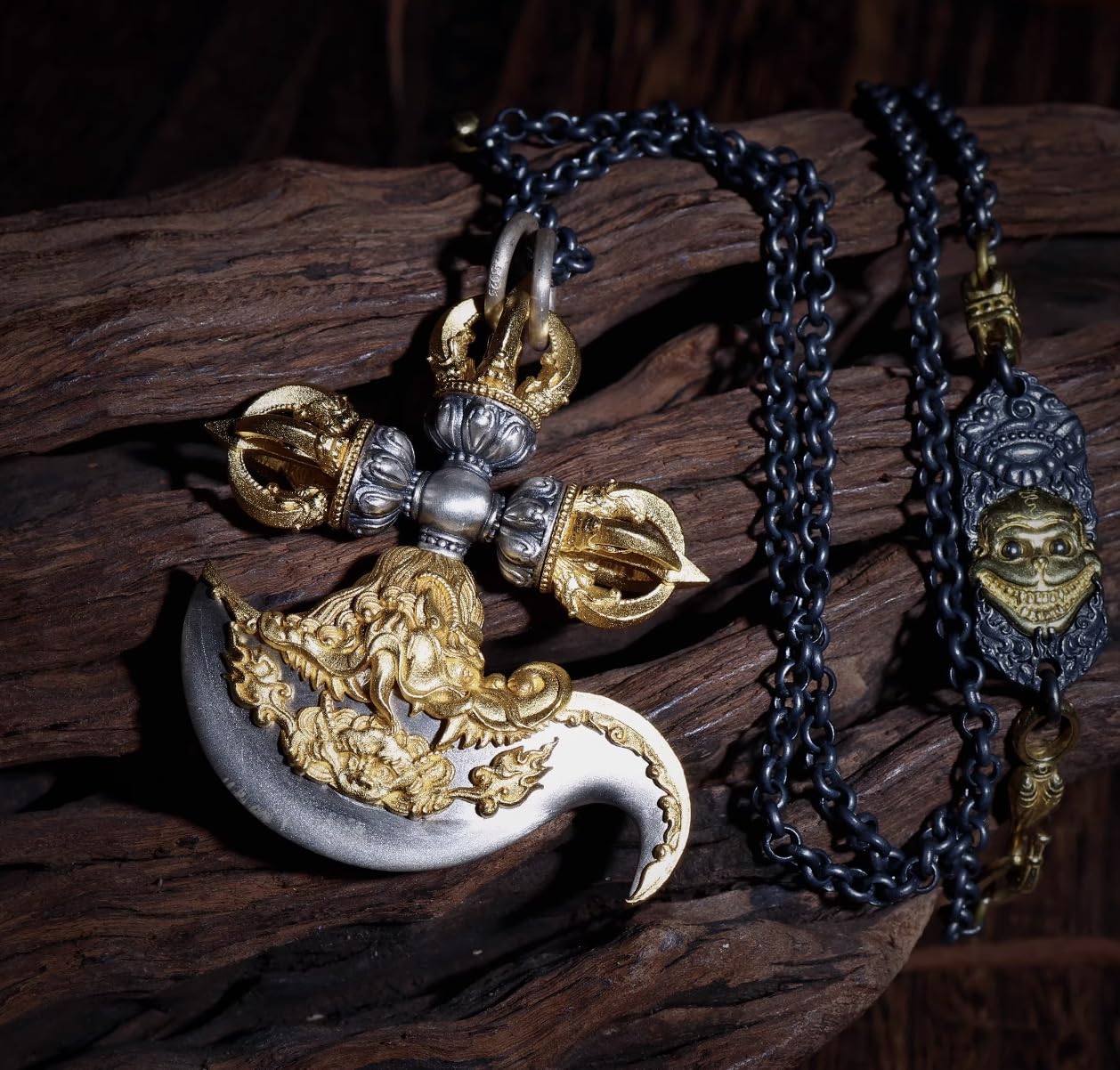 S925 Sterling Silver Axe Knife Tibetan Cultural and Amusement Accessories Necklace Exquisite Carved Diamond Axe Pendant