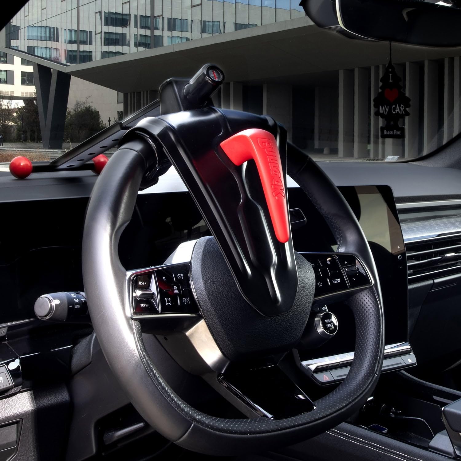 Bullock Defender Pro Black Blocca Volante Antifurto Universale per Auto, Scudo di Sicurezza in lega Rinforzata, Ideale per City Car, Facile Installazione + Arbre Magique Black Pine